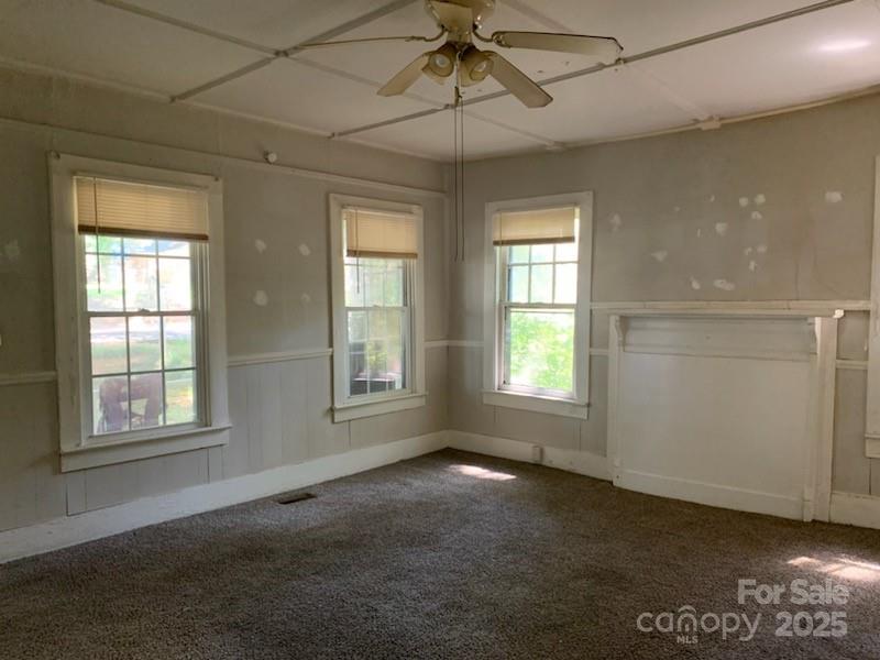 405 S Yates Street Property Photo 7