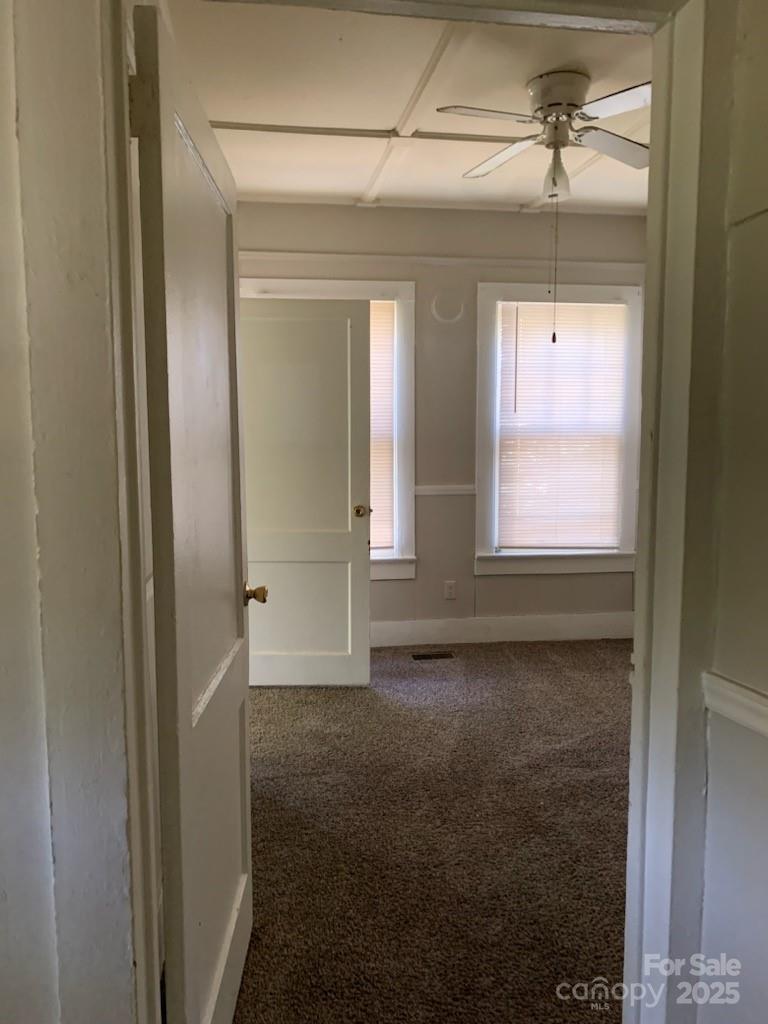 405 S Yates Street Property Photo 18