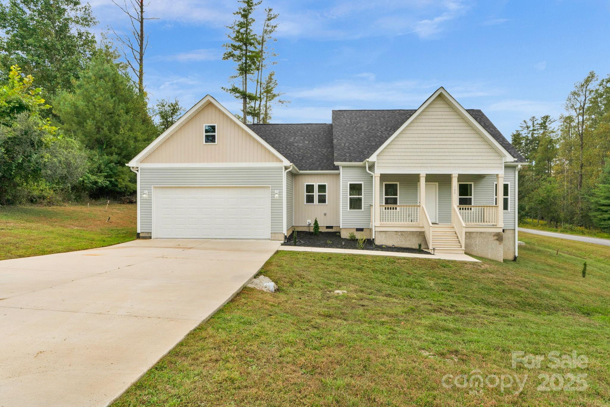 142 Crystal Heights Drive Property Photo 1