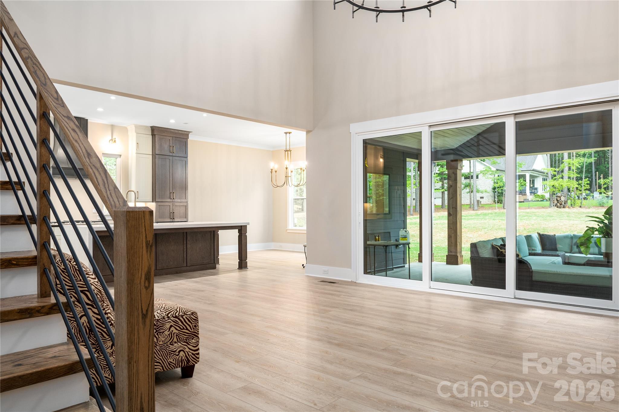 4488 Mirror Lake Drive Property Photo 10