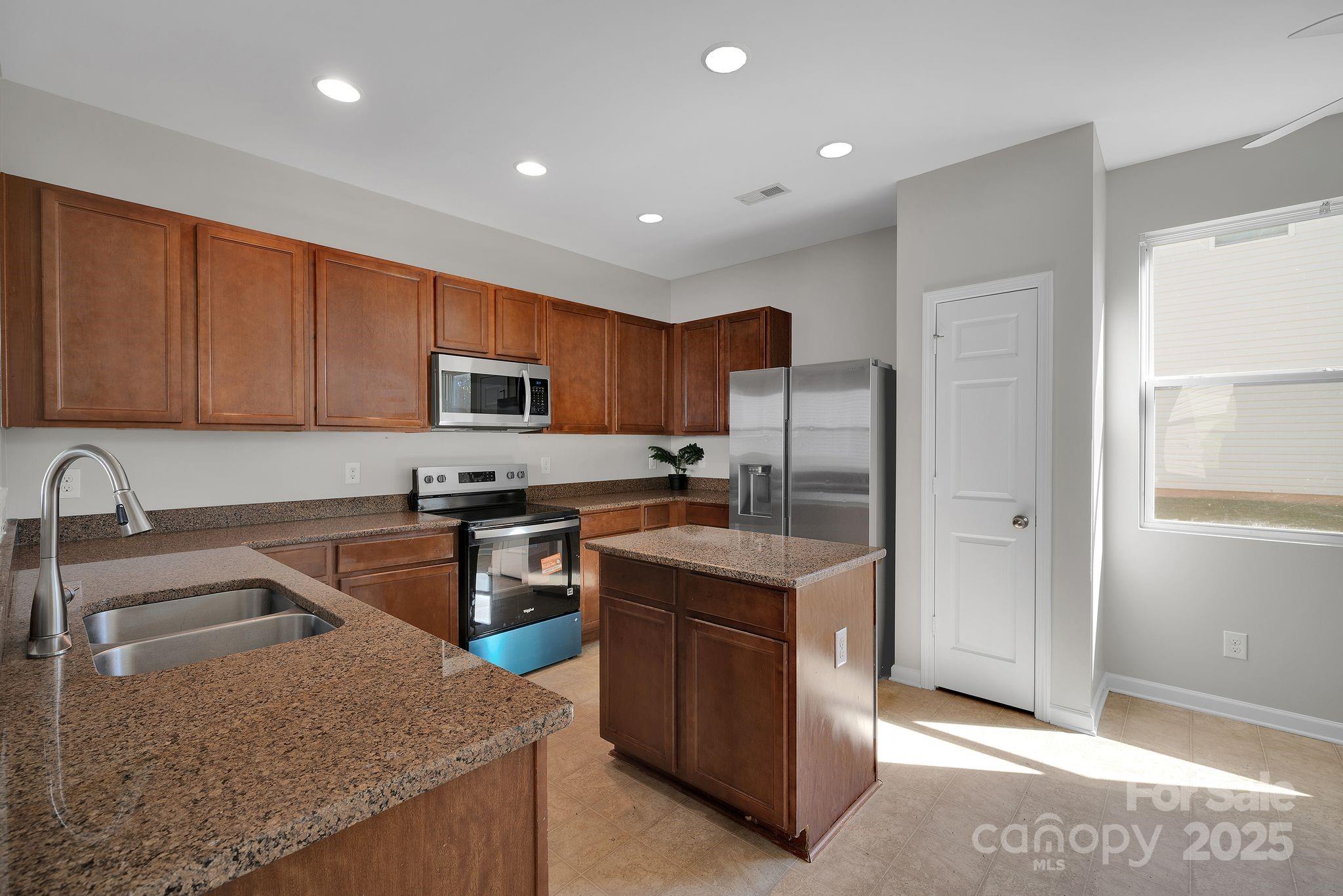 12404 Bending Branch Road Property Photo 6