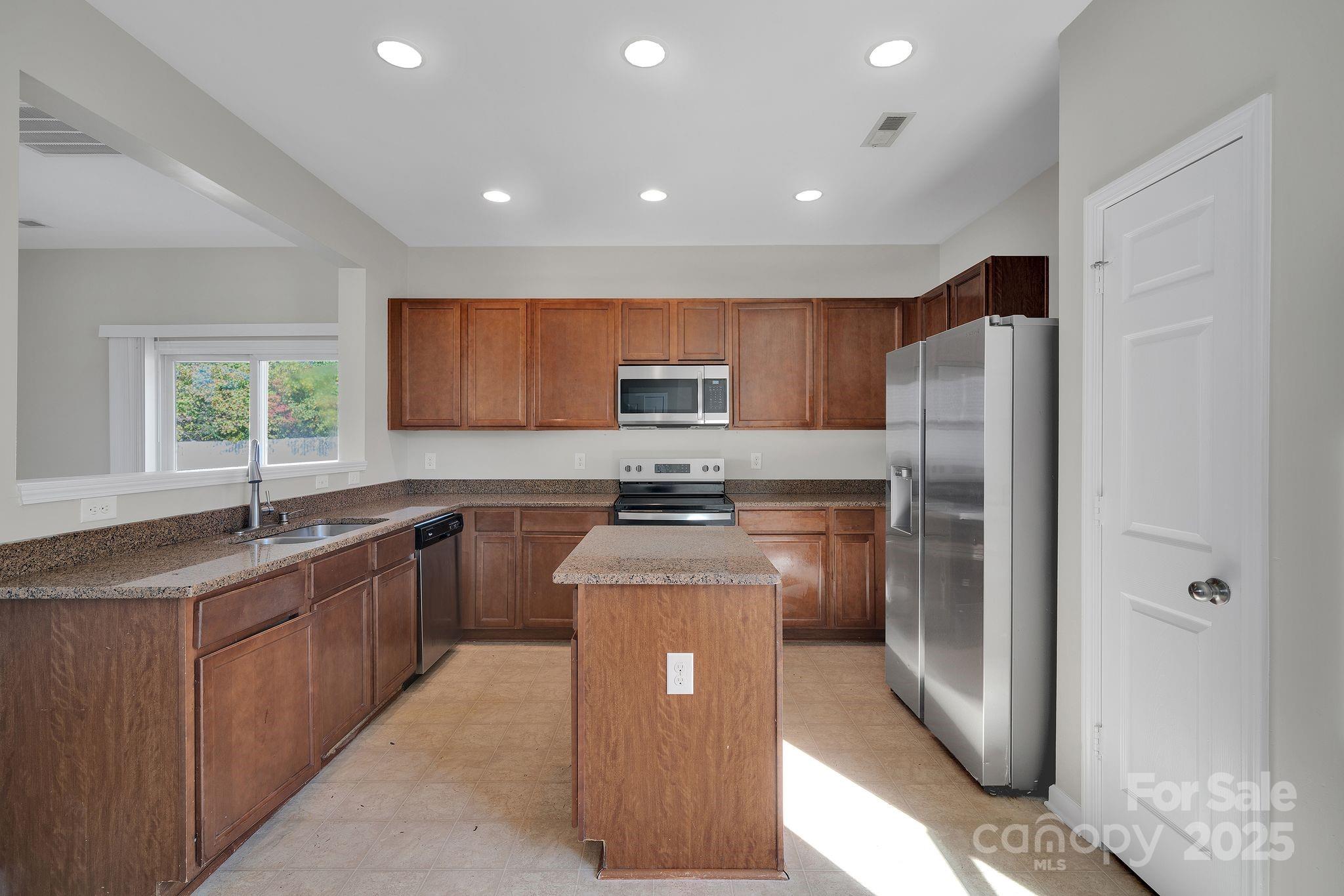 12404 Bending Branch Road Property Photo 7