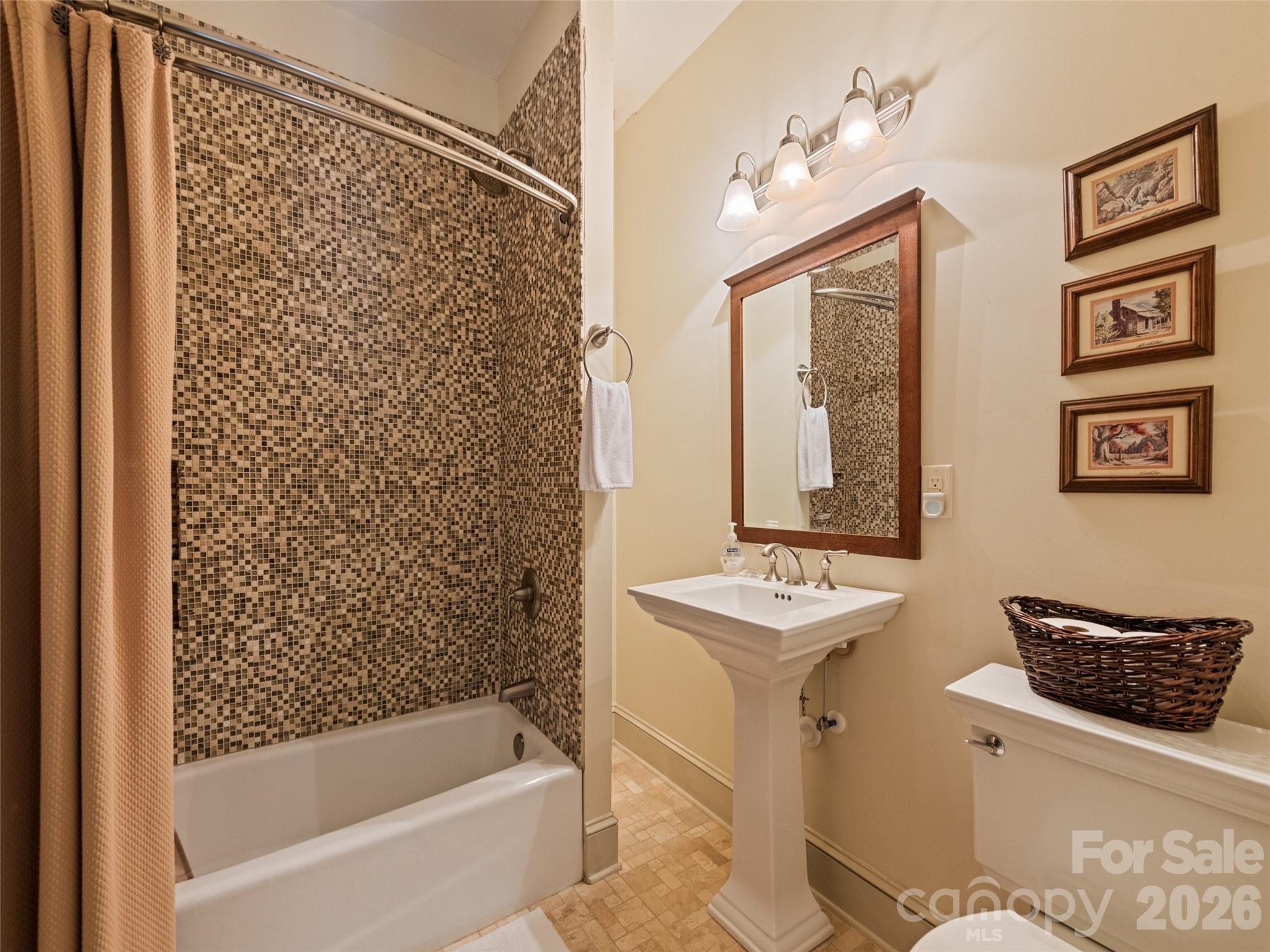 1635 Quest Ridge Property Photo 27