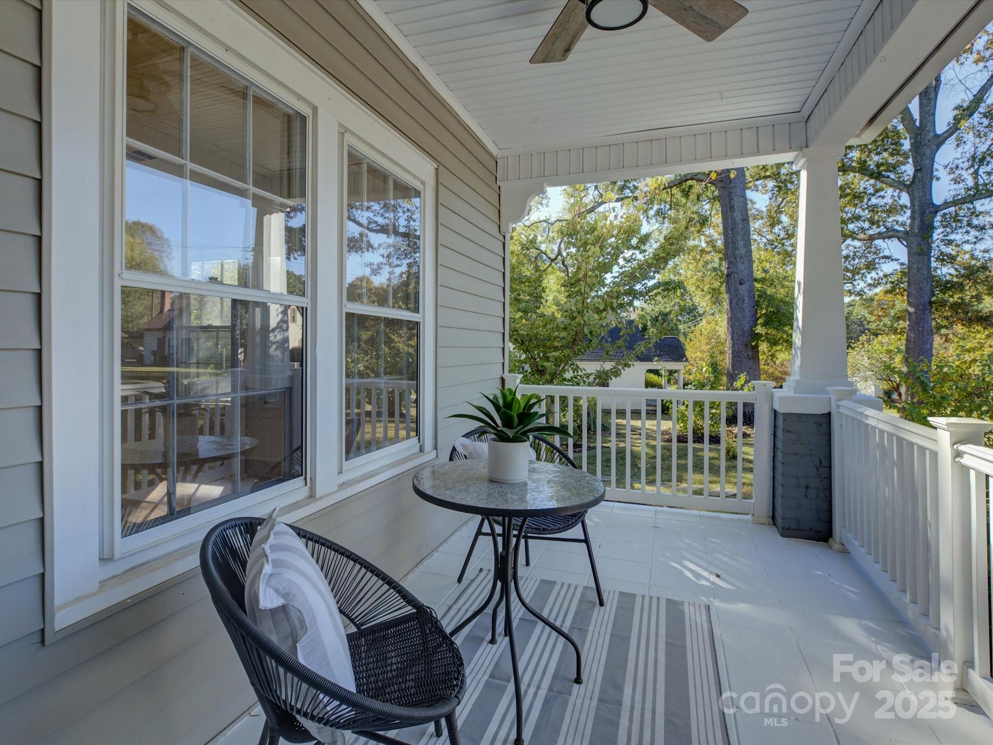 305 Park Drive Property Photo 5