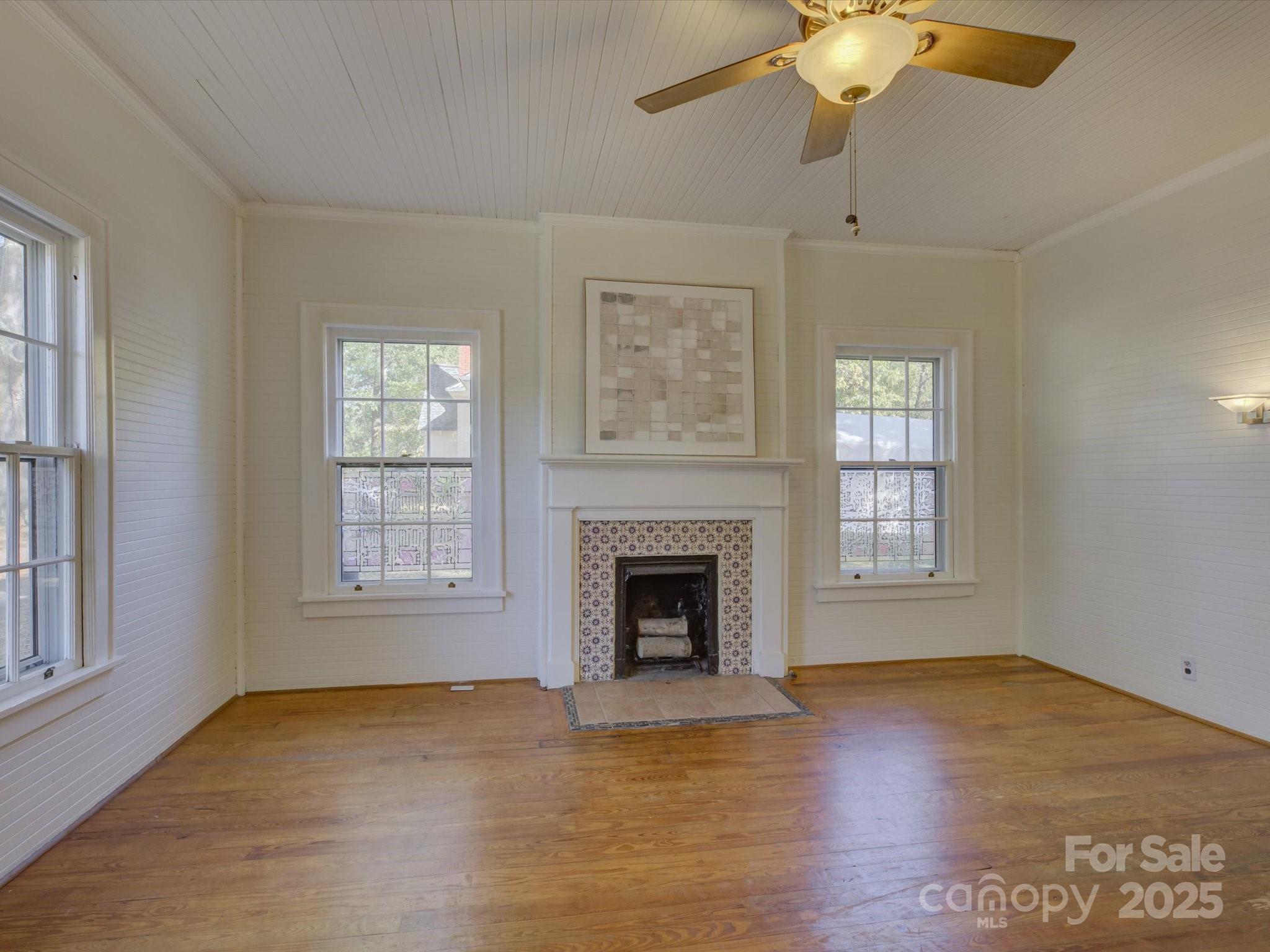 305 Park Drive Property Photo 8