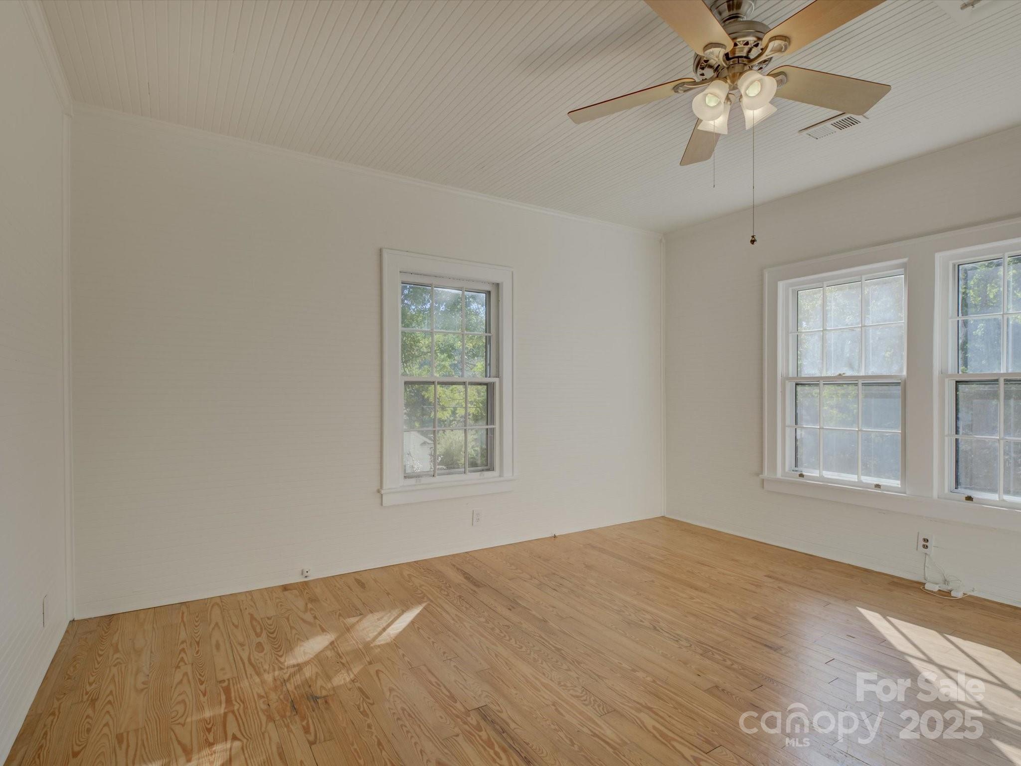 305 Park Drive Property Photo 28