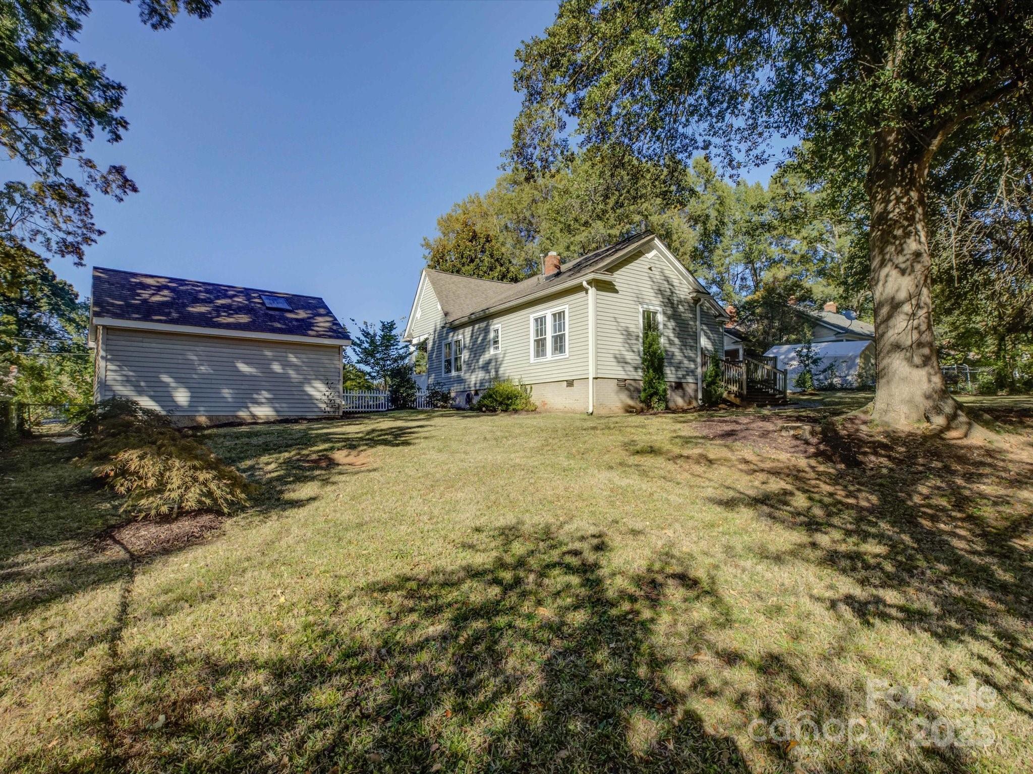 305 Park Drive Property Photo 36