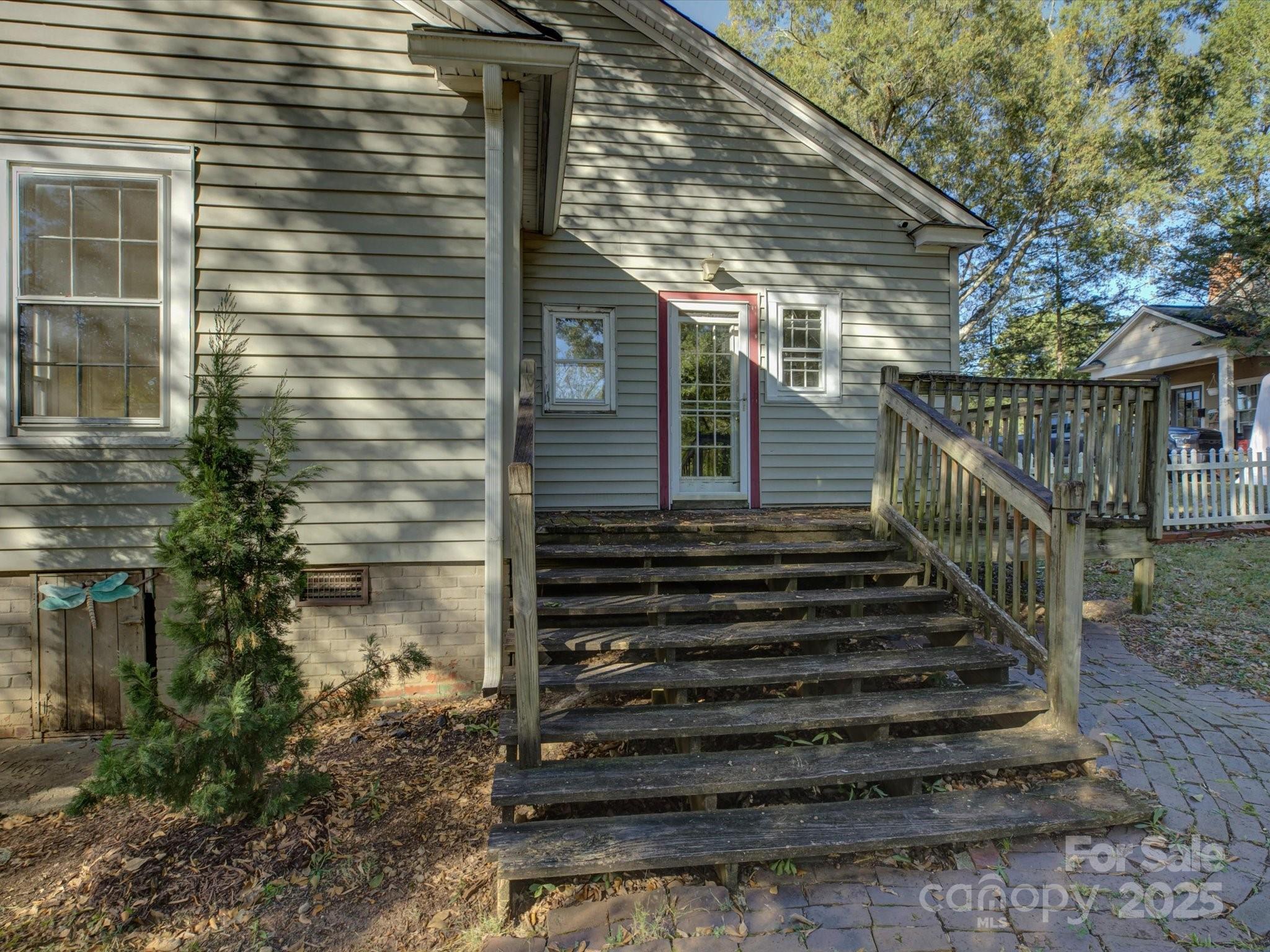 305 Park Drive Property Photo 39