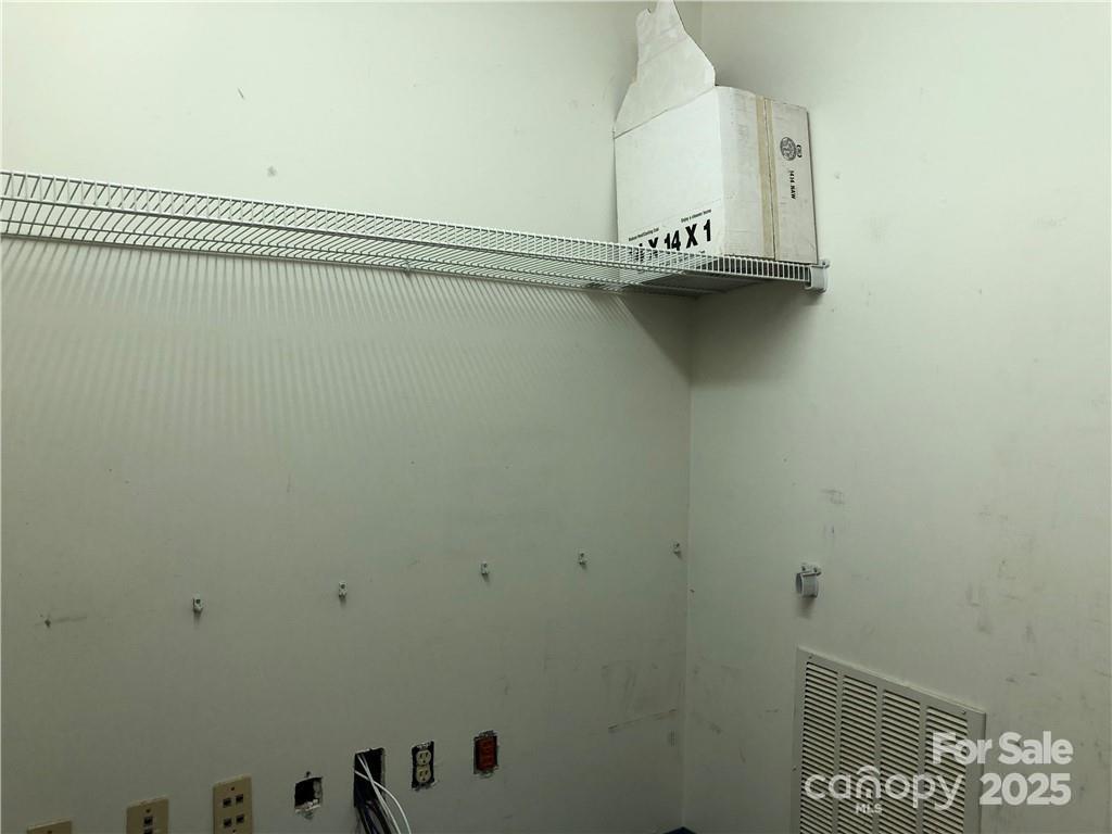 190 Joshua Court Property Photo 10