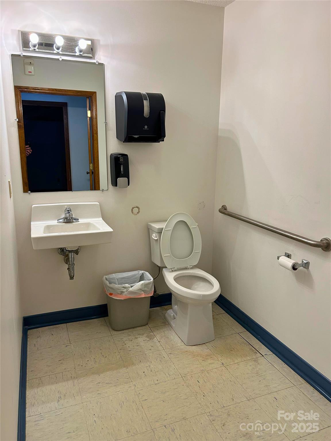 190 Joshua Court Property Photo 14