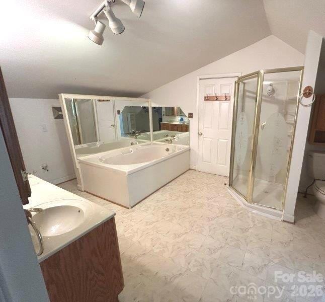 10 Riverview Circle Property Photo 32