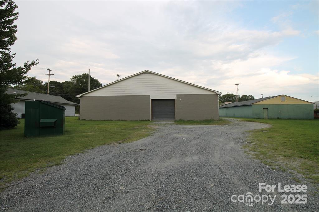 907 Bessemer City Road Property Photo 2