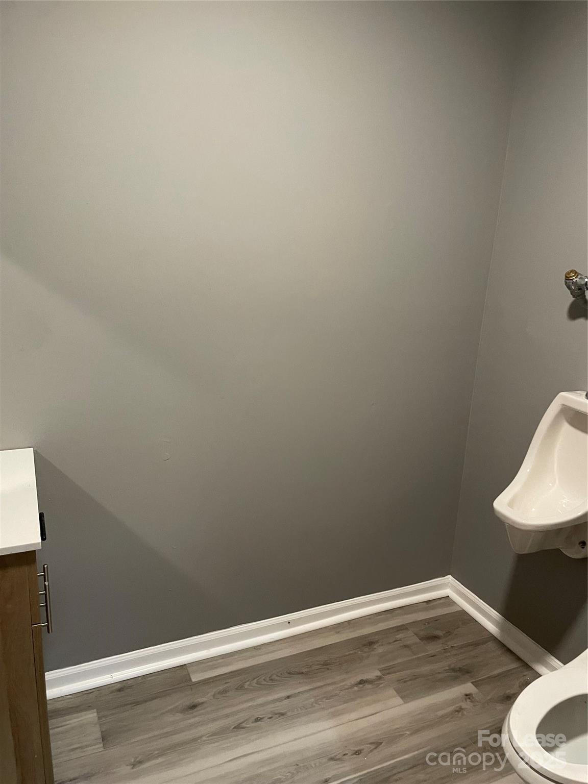 907 Bessemer City Road Property Photo 5