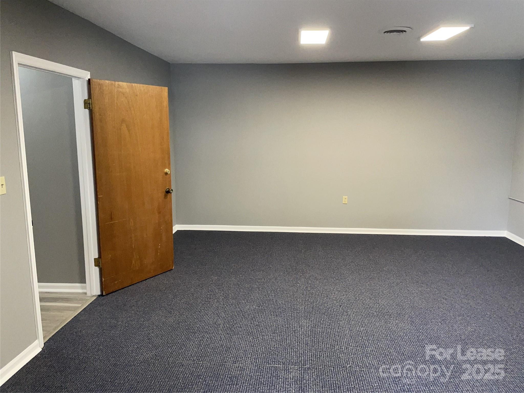 907 Bessemer City Road Property Photo 9