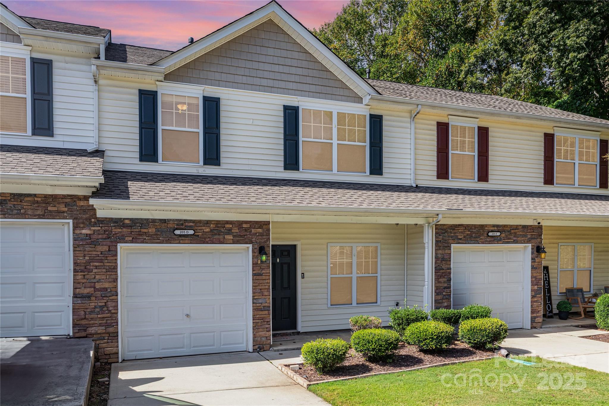 205 Limerick Road D Property Photo 2