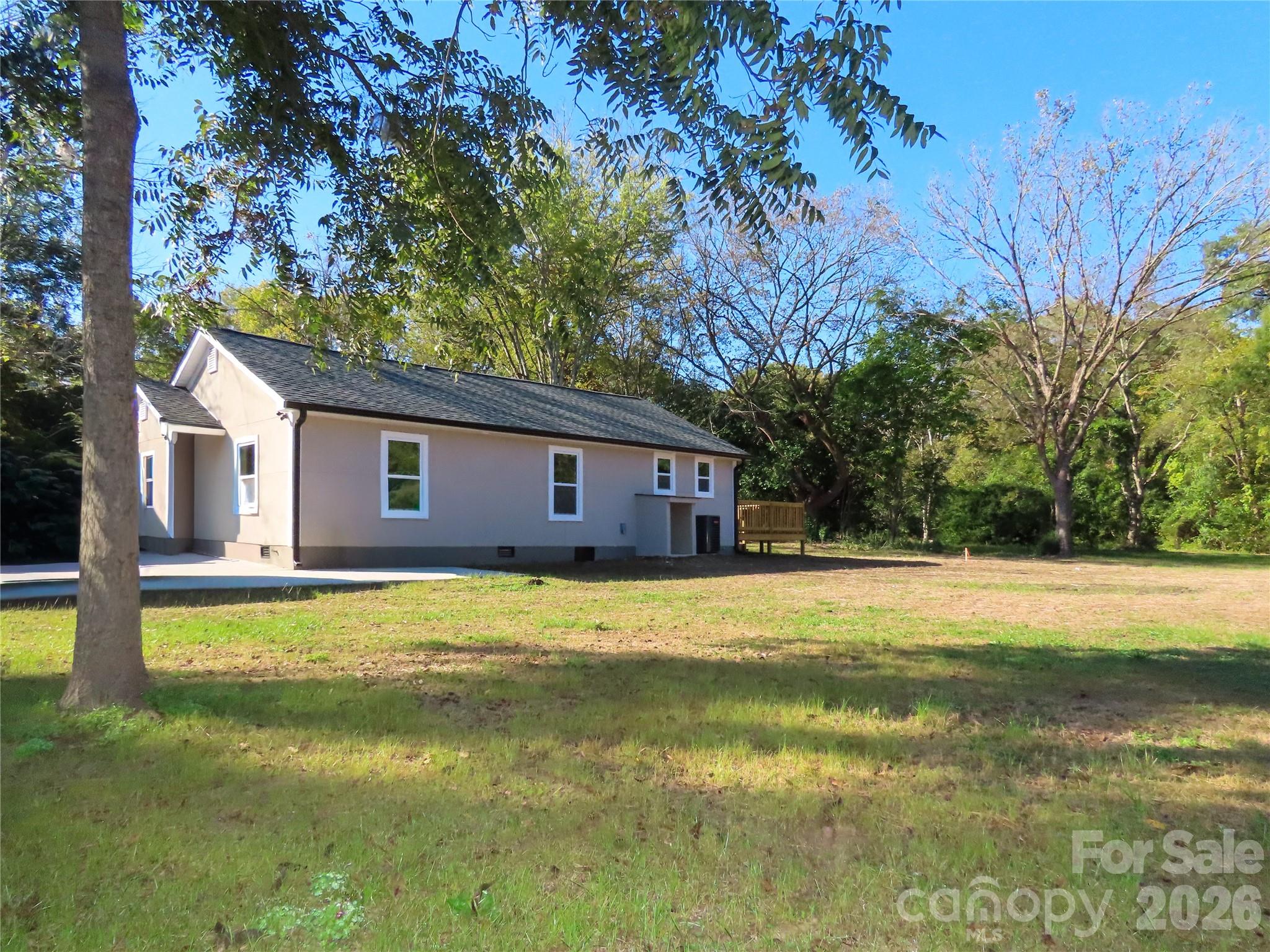 433 Clinton Avenue Property Photo 1