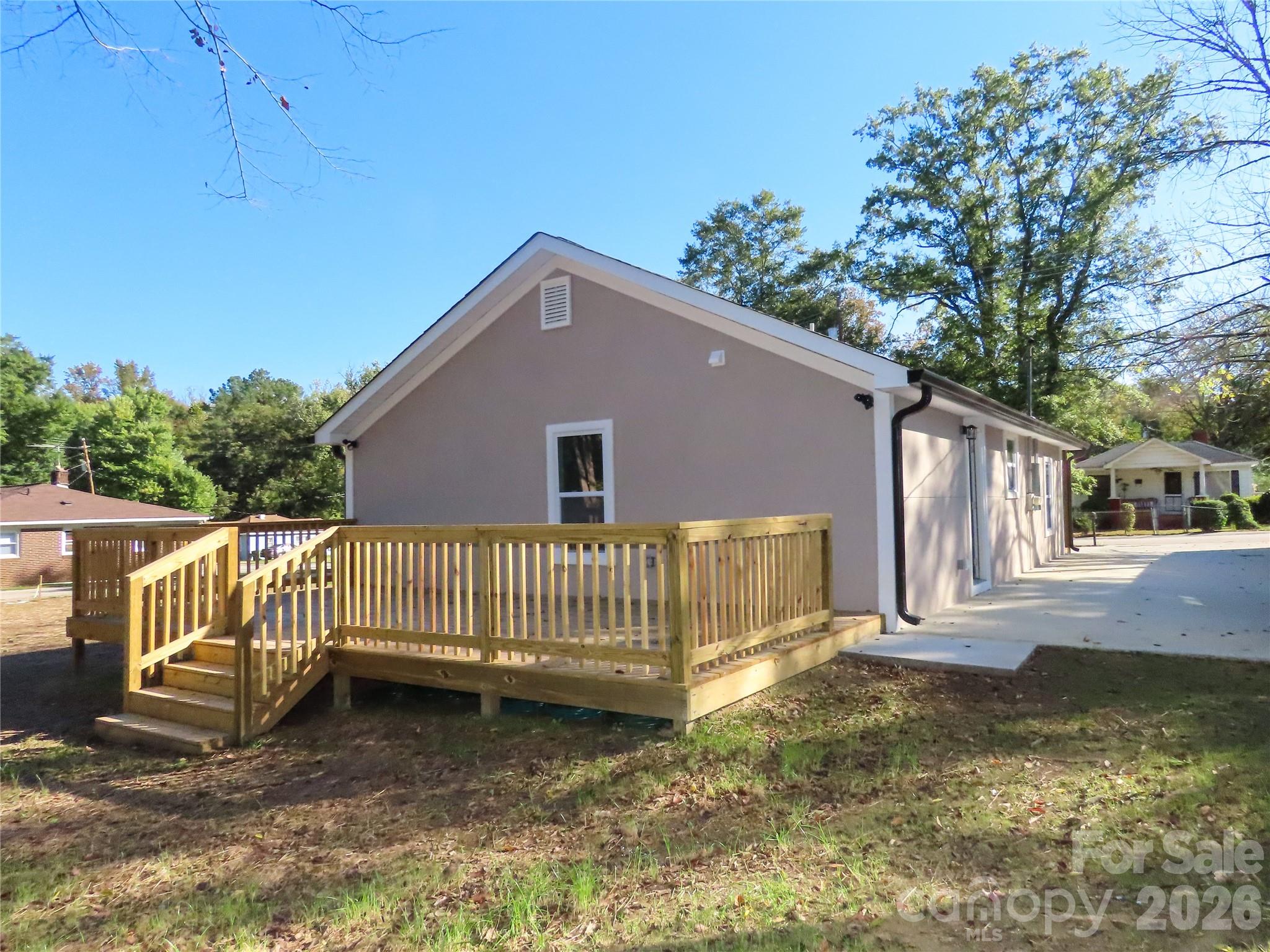 433 Clinton Avenue Property Photo 3
