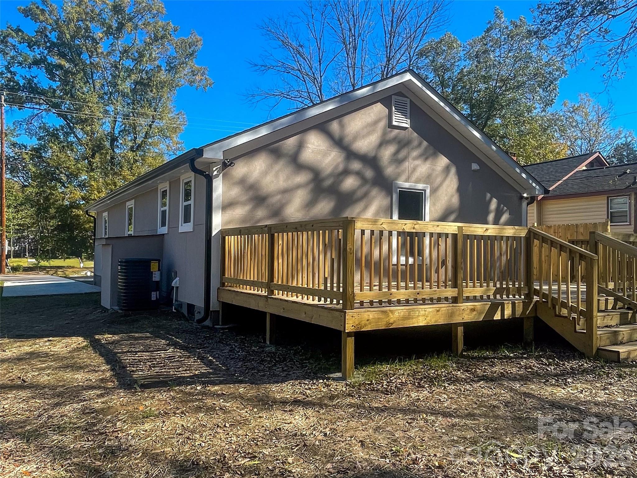 433 Clinton Avenue Property Photo 4