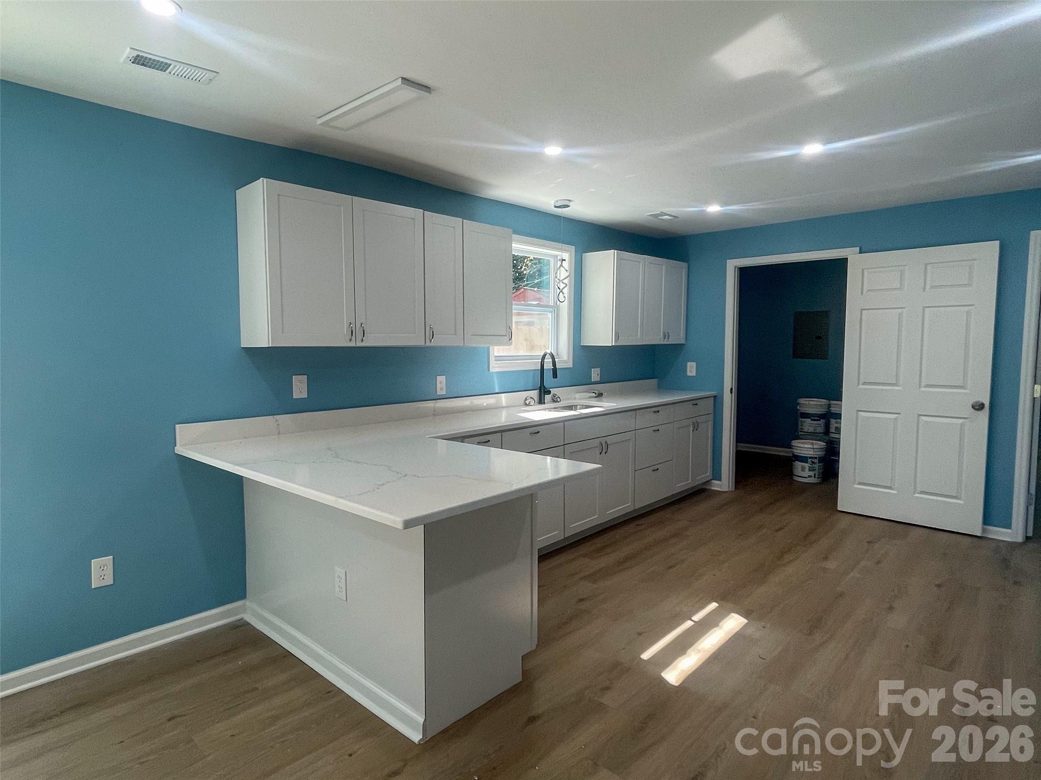 433 Clinton Avenue Property Photo 11