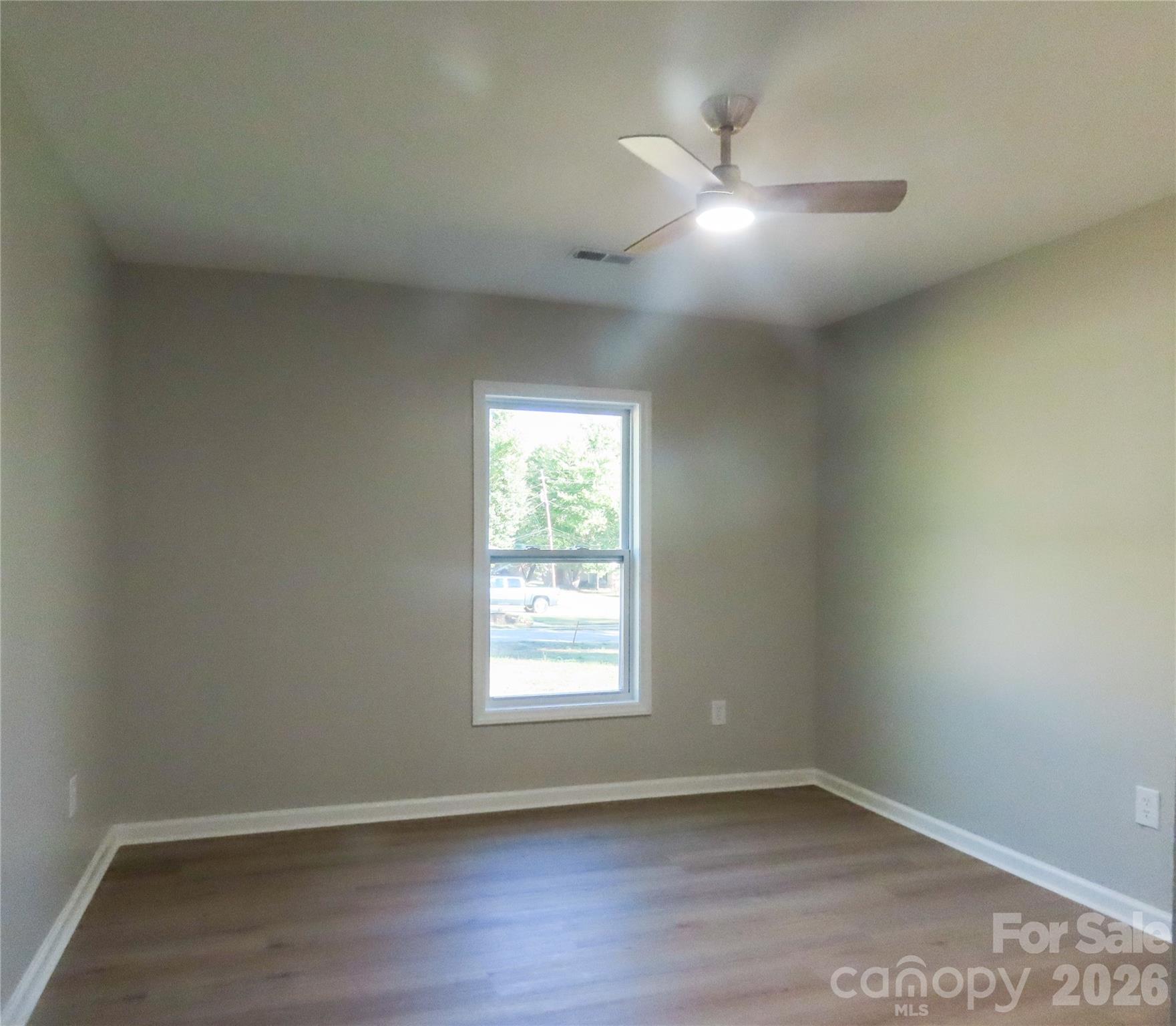 433 Clinton Avenue Property Photo 19