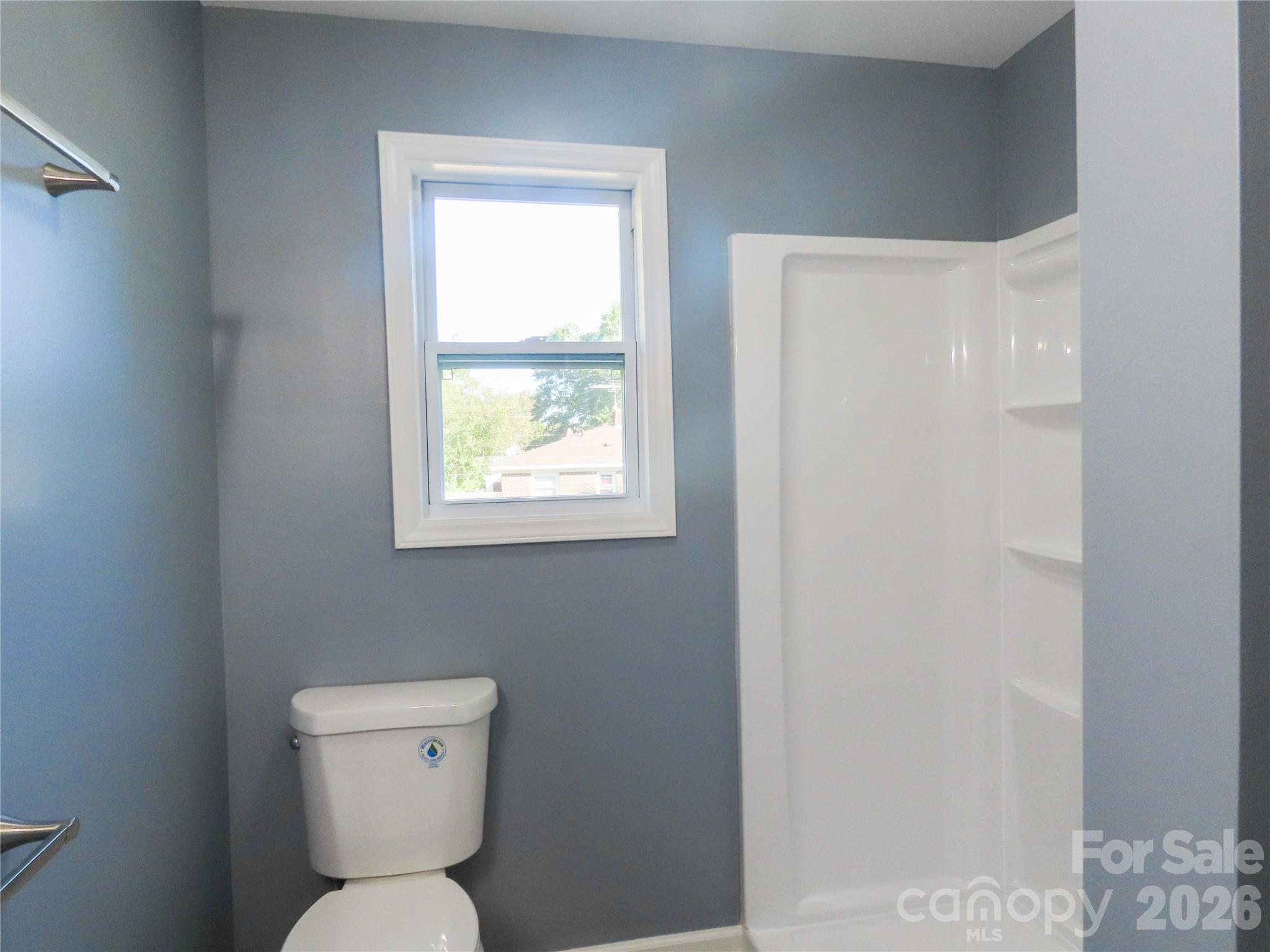 433 Clinton Avenue Property Photo 23