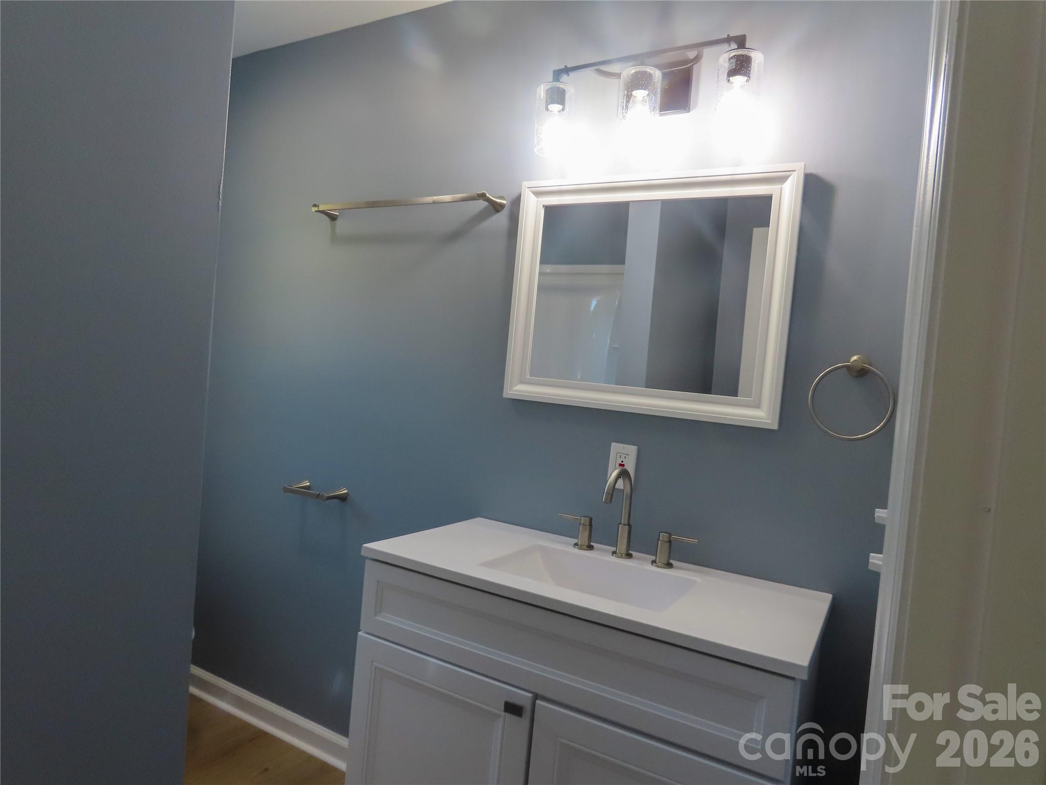 433 Clinton Avenue Property Photo 28