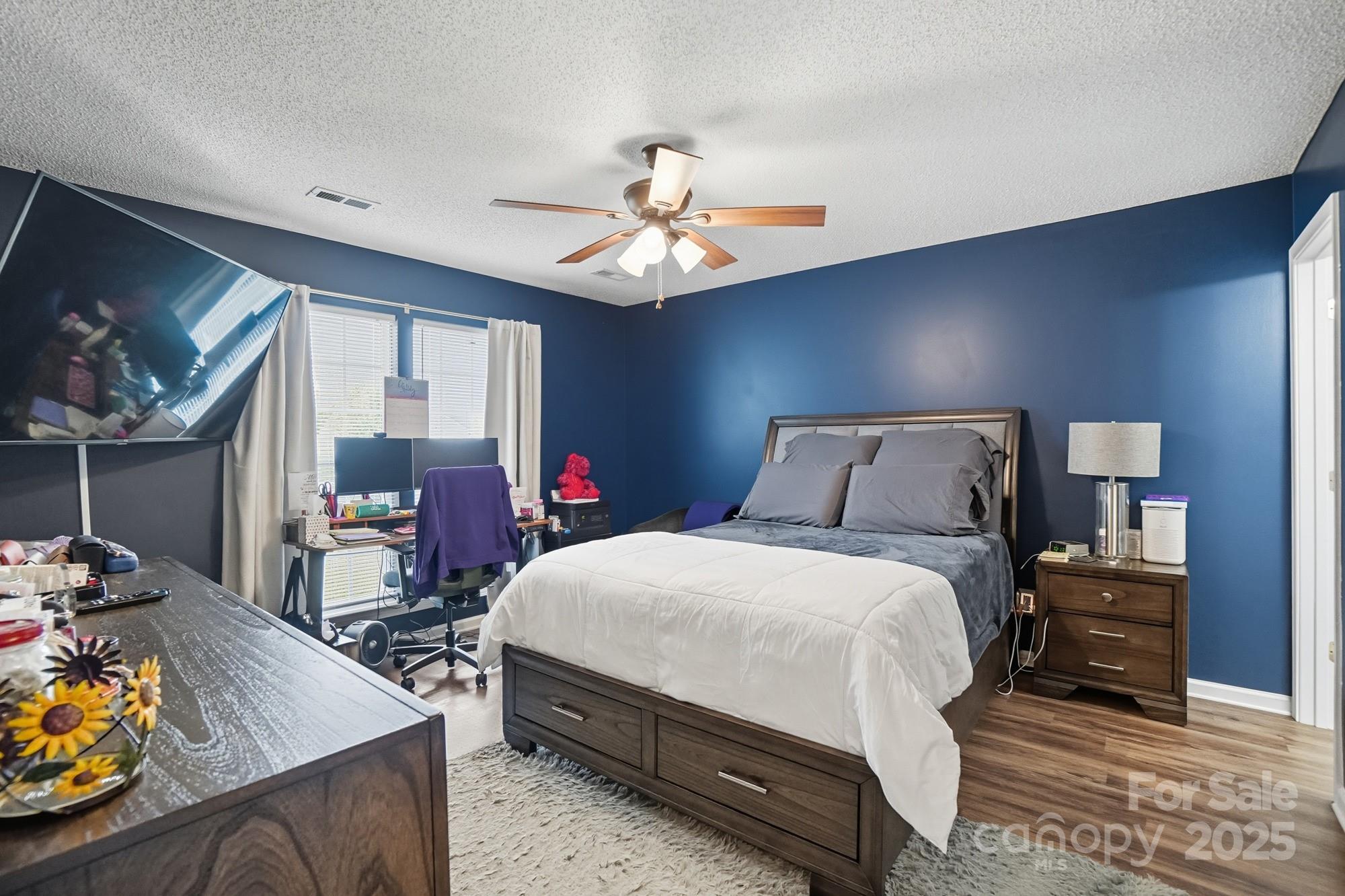 3254 Hawick Commons Drive Property Photo 11