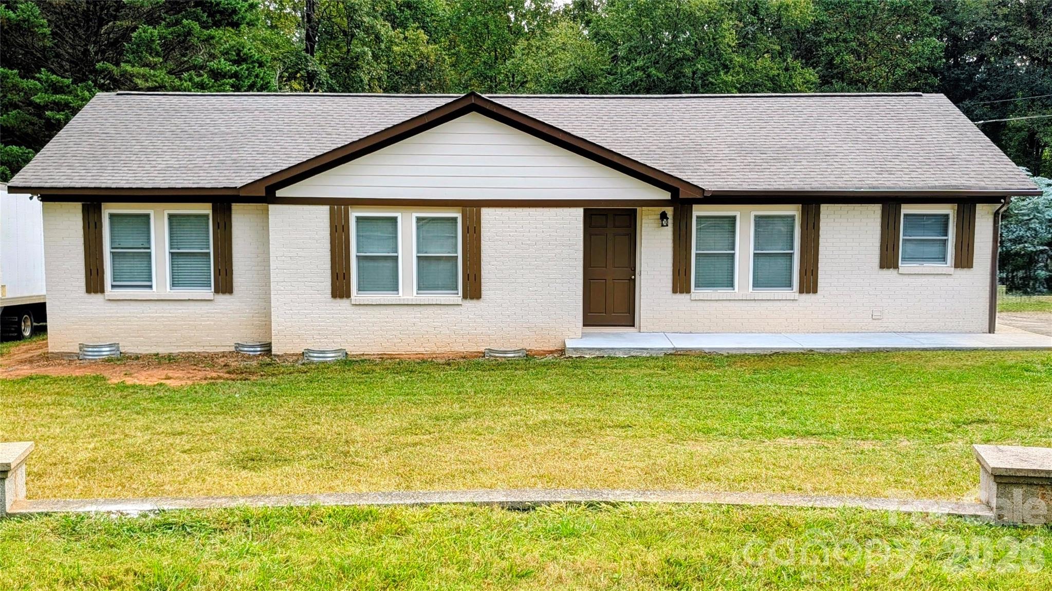 3220 Jonesberry Road Property Photo 2