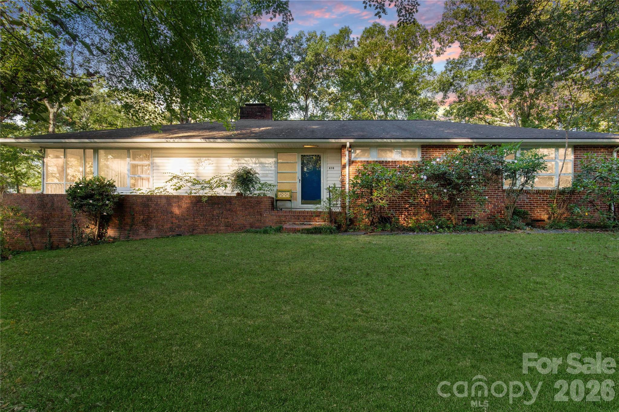 406 N Pine Street Property Photo 6