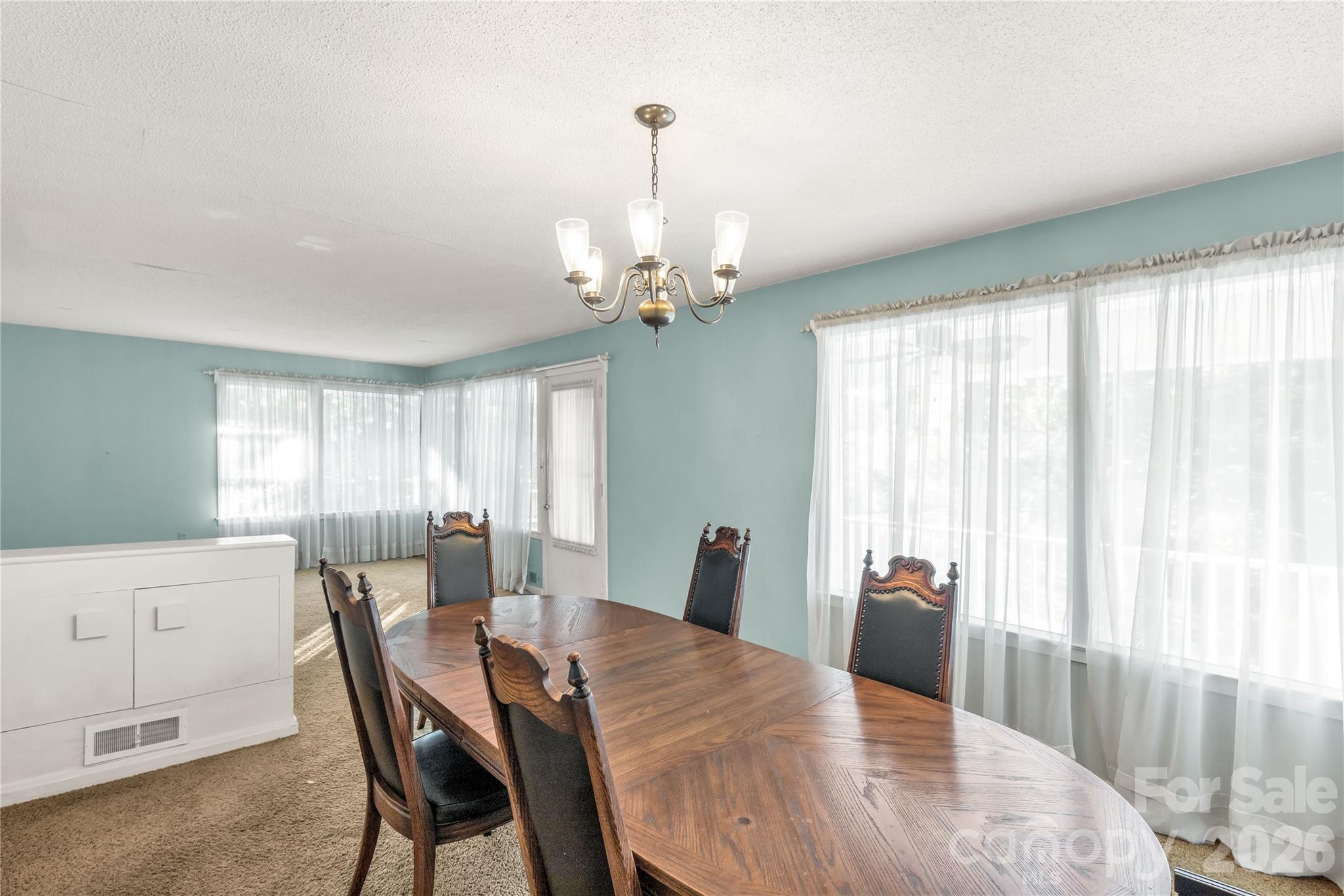 406 N Pine Street Property Photo 15