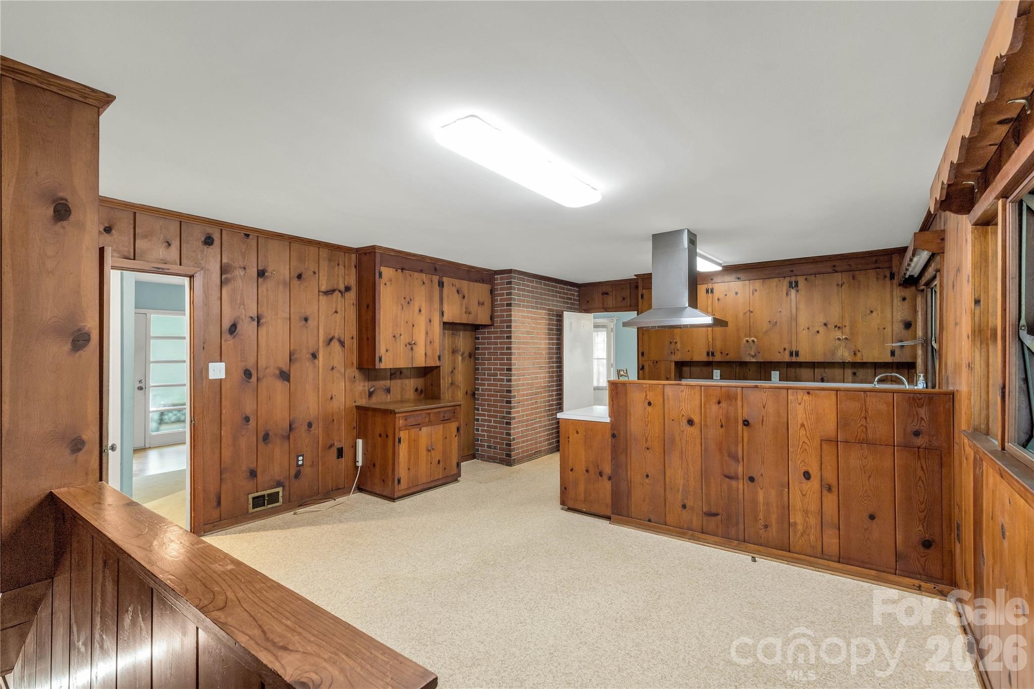 406 N Pine Street Property Photo 18
