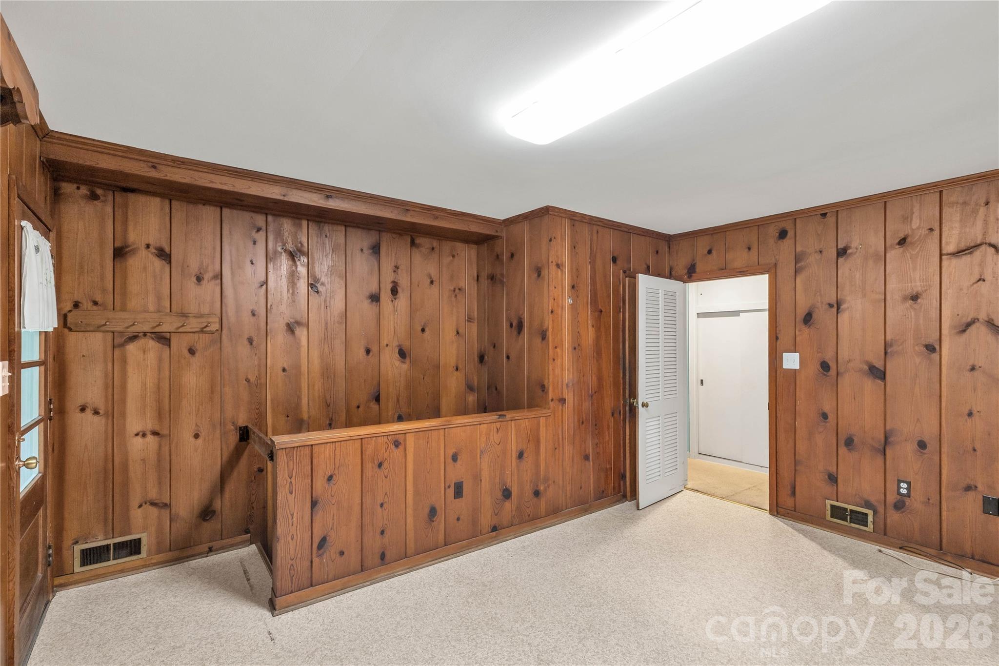 406 N Pine Street Property Photo 19
