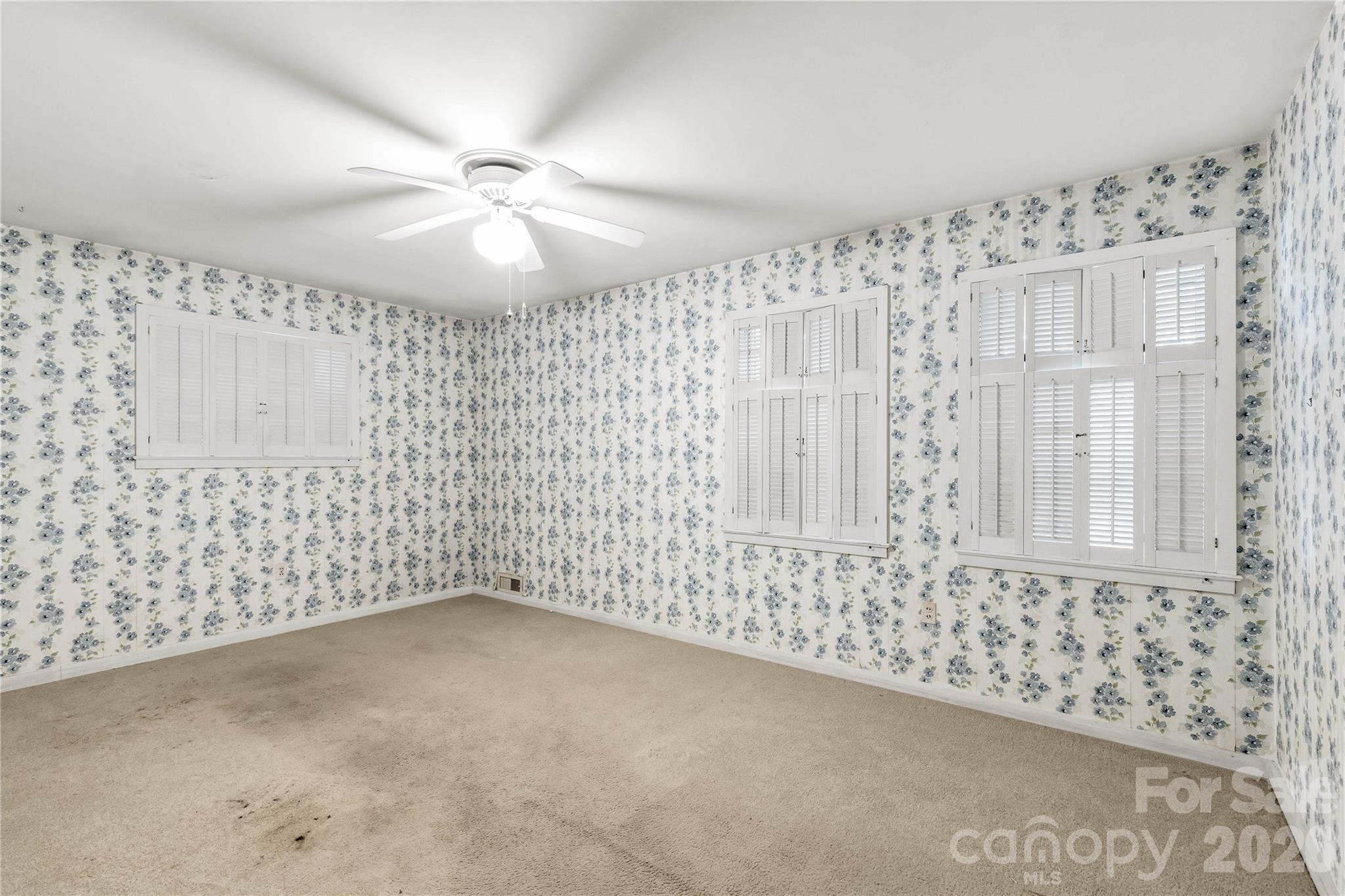 406 N Pine Street Property Photo 24