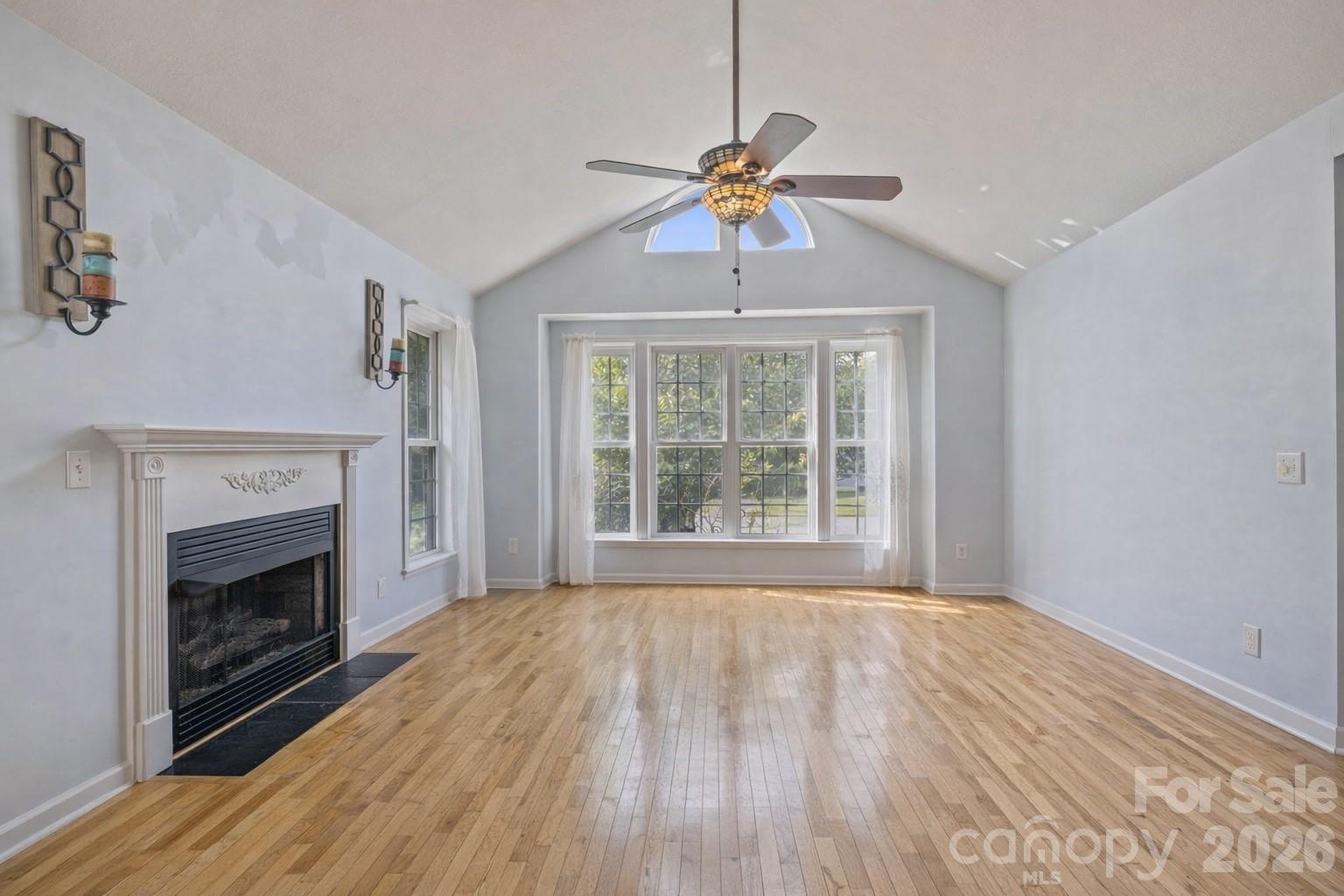 372 Kingfisher Lane Property Photo 3
