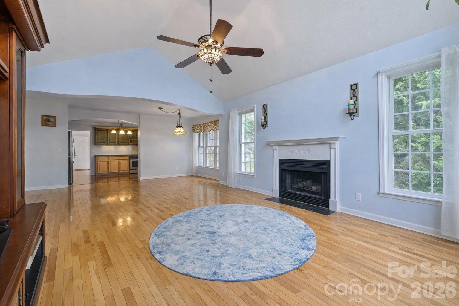 372 Kingfisher Lane Property Photo 4