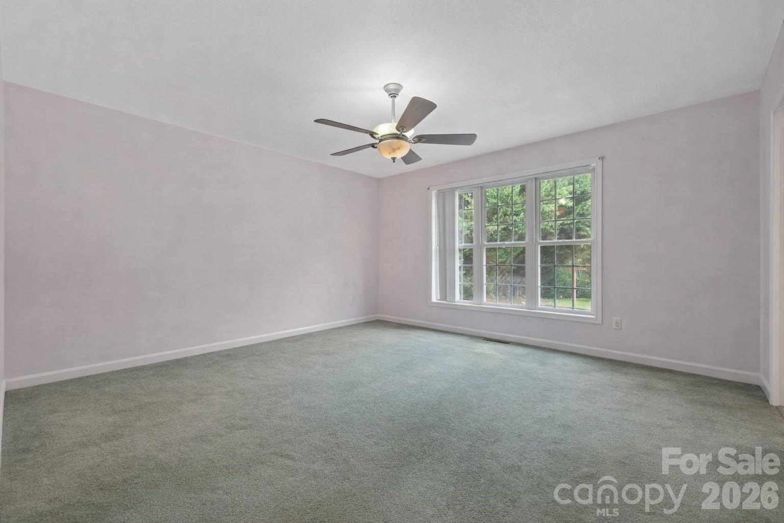 372 Kingfisher Lane Property Photo 8