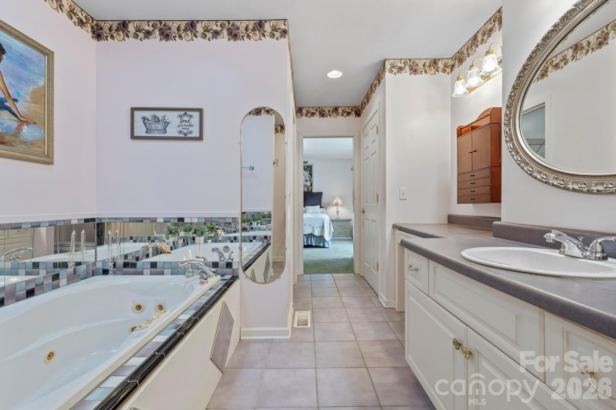 372 Kingfisher Lane Property Photo 10