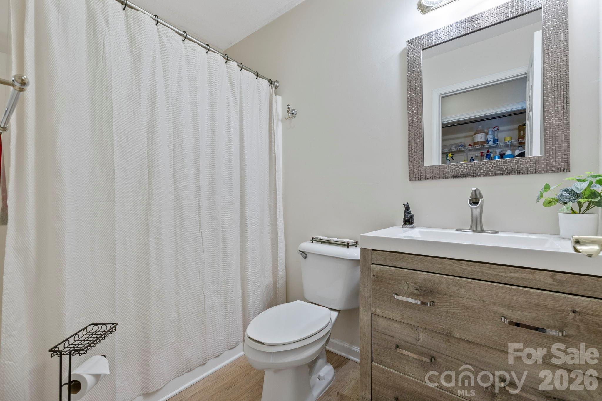 372 Kingfisher Lane Property Photo 14