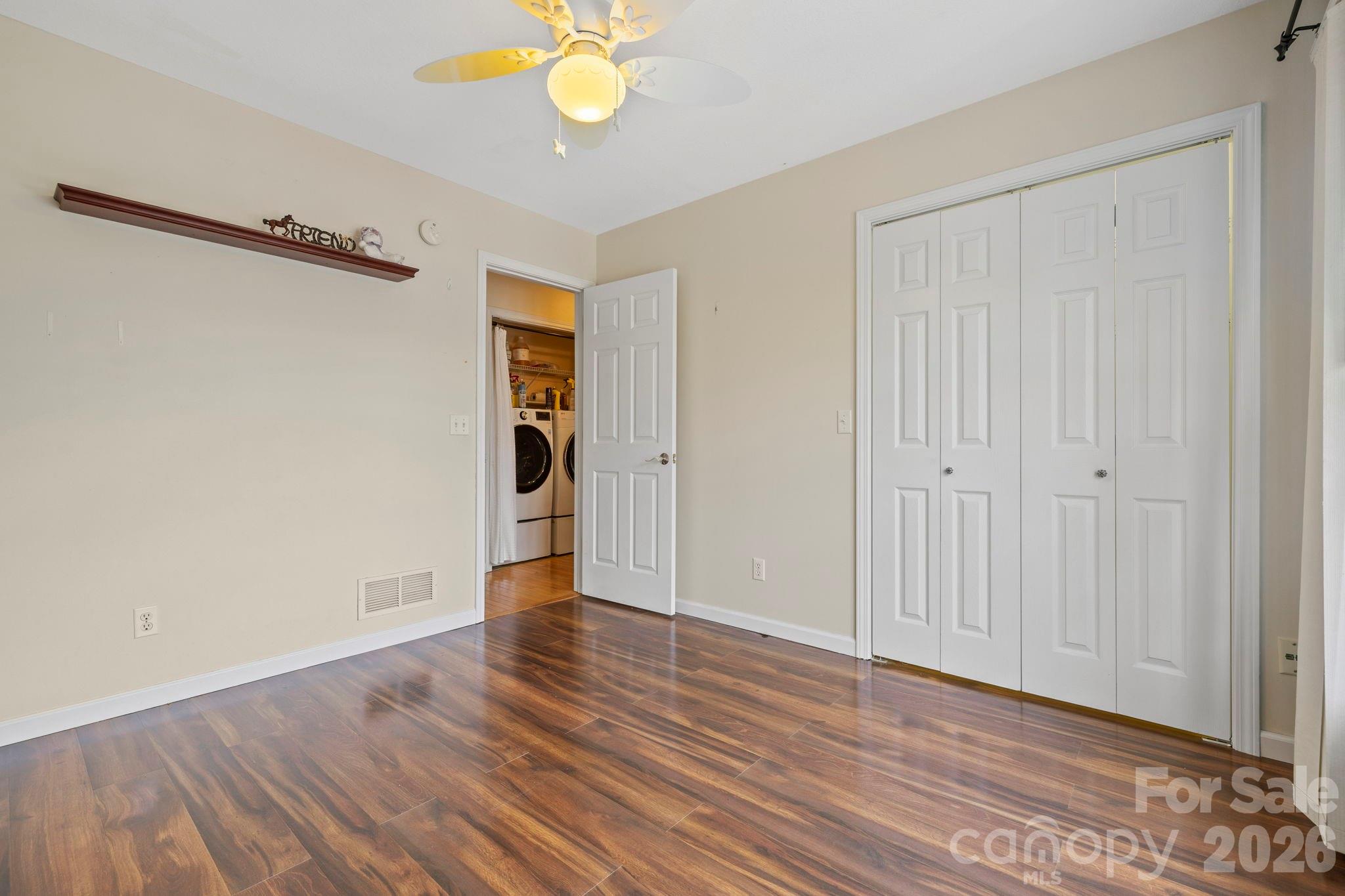 372 Kingfisher Lane Property Photo 16