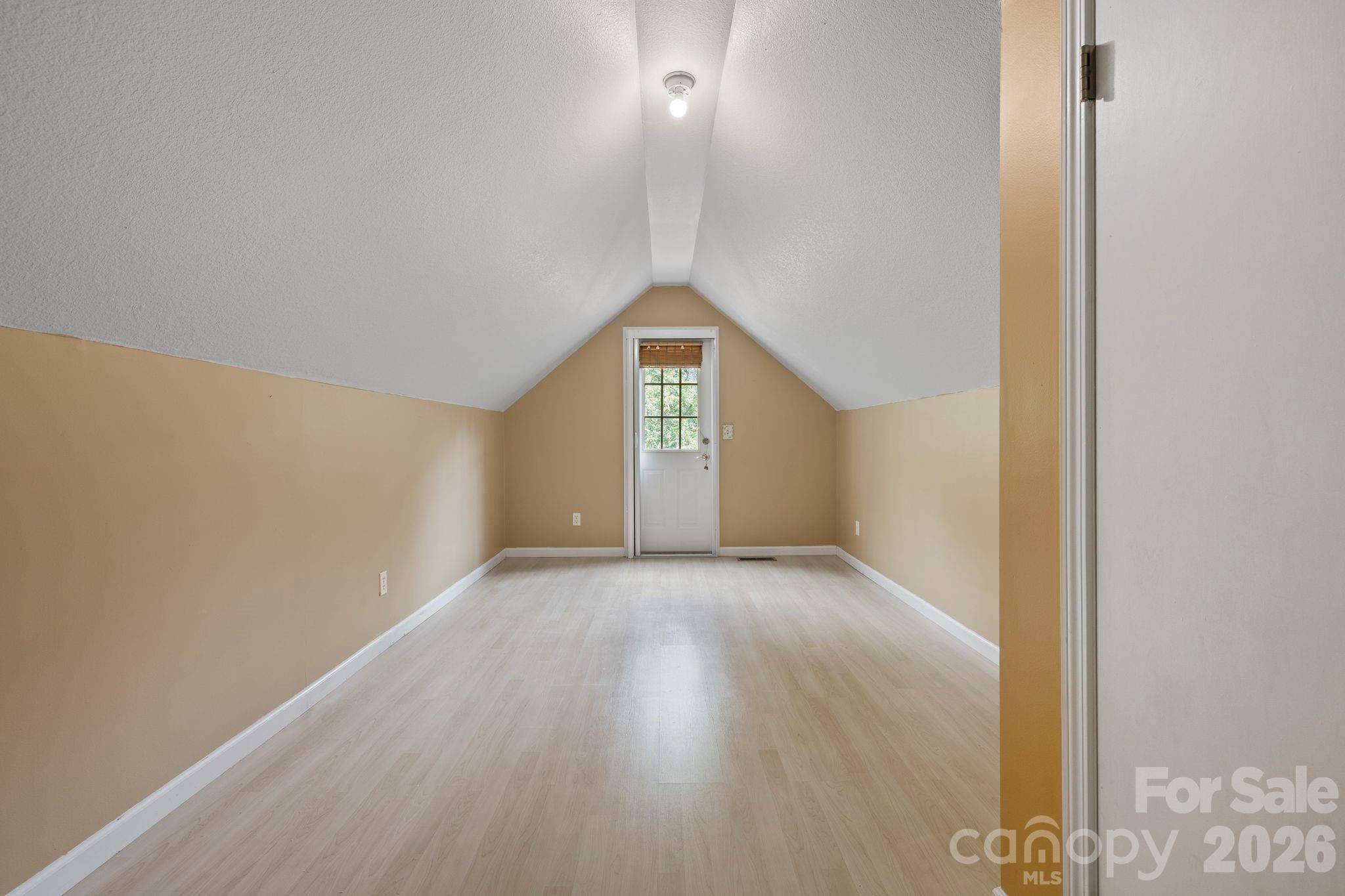 372 Kingfisher Lane Property Photo 22