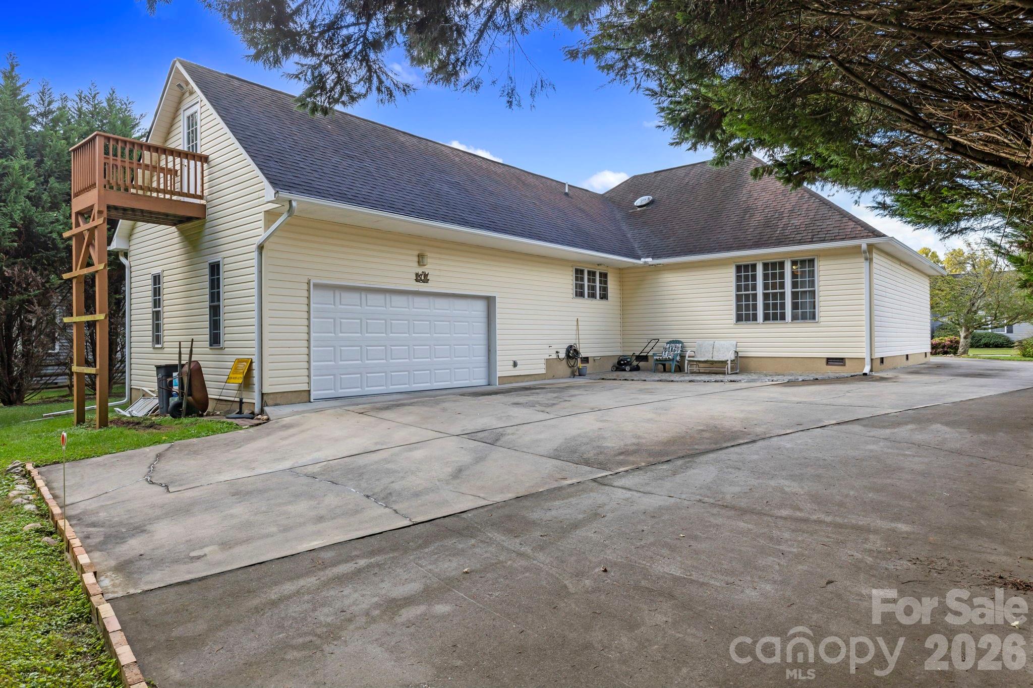 372 Kingfisher Lane Property Photo 28
