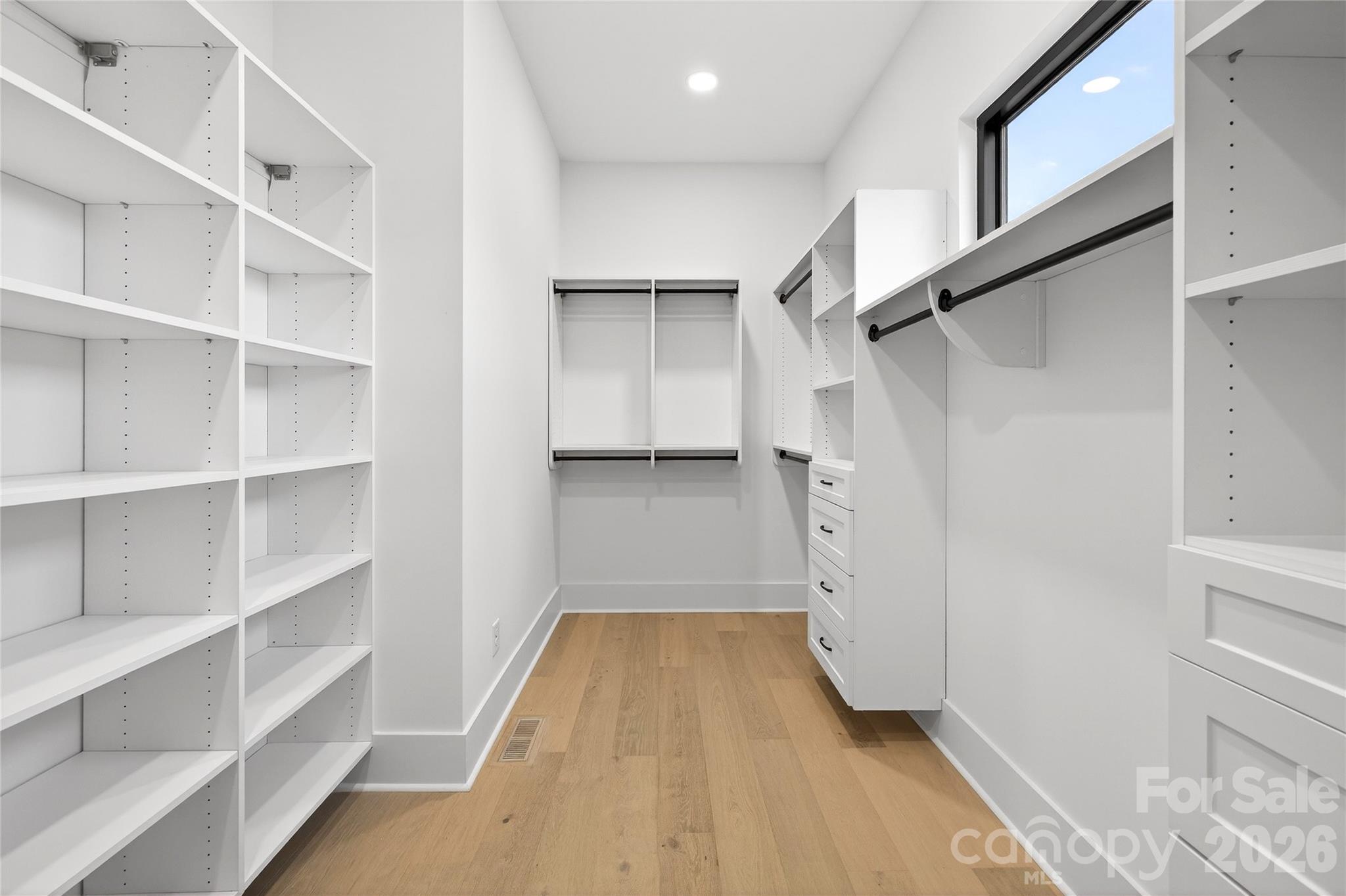 1209 Meadowood Lane Property Photo 24