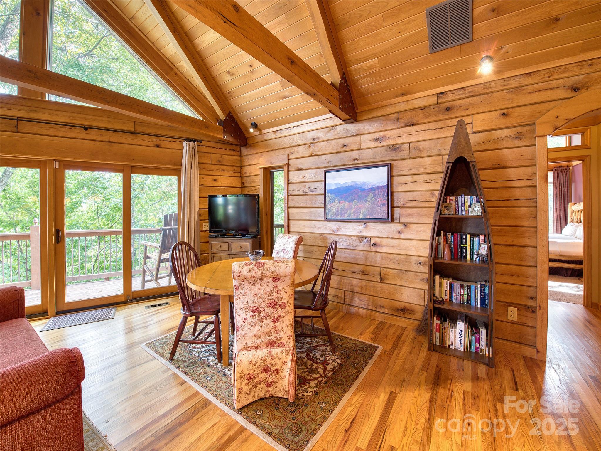 382 Walela Trail Property Photo 14