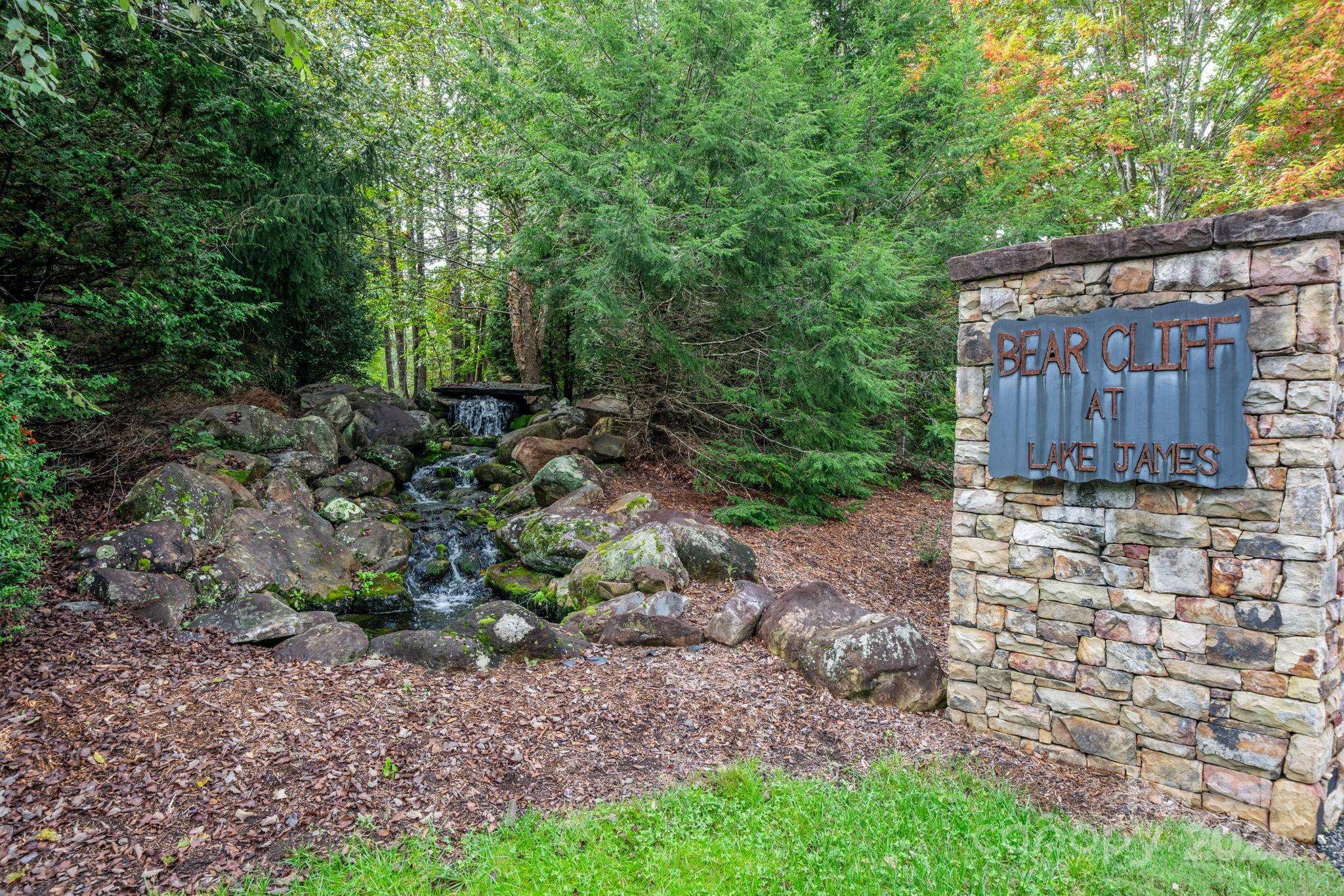 913 Bear Cliff Drive 24 Property Photo 36