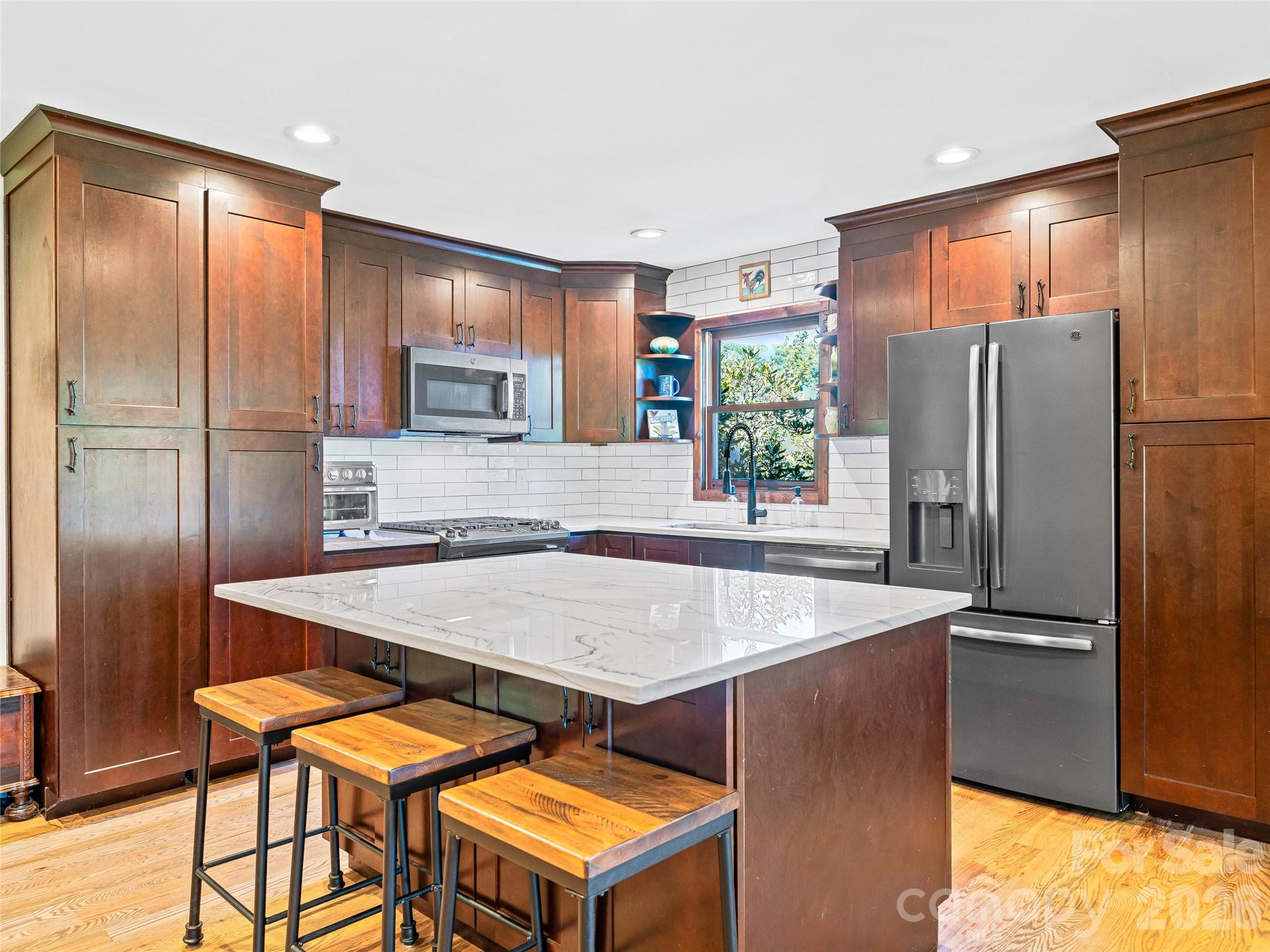 382 Black Oak Cove Road Property Photo 11