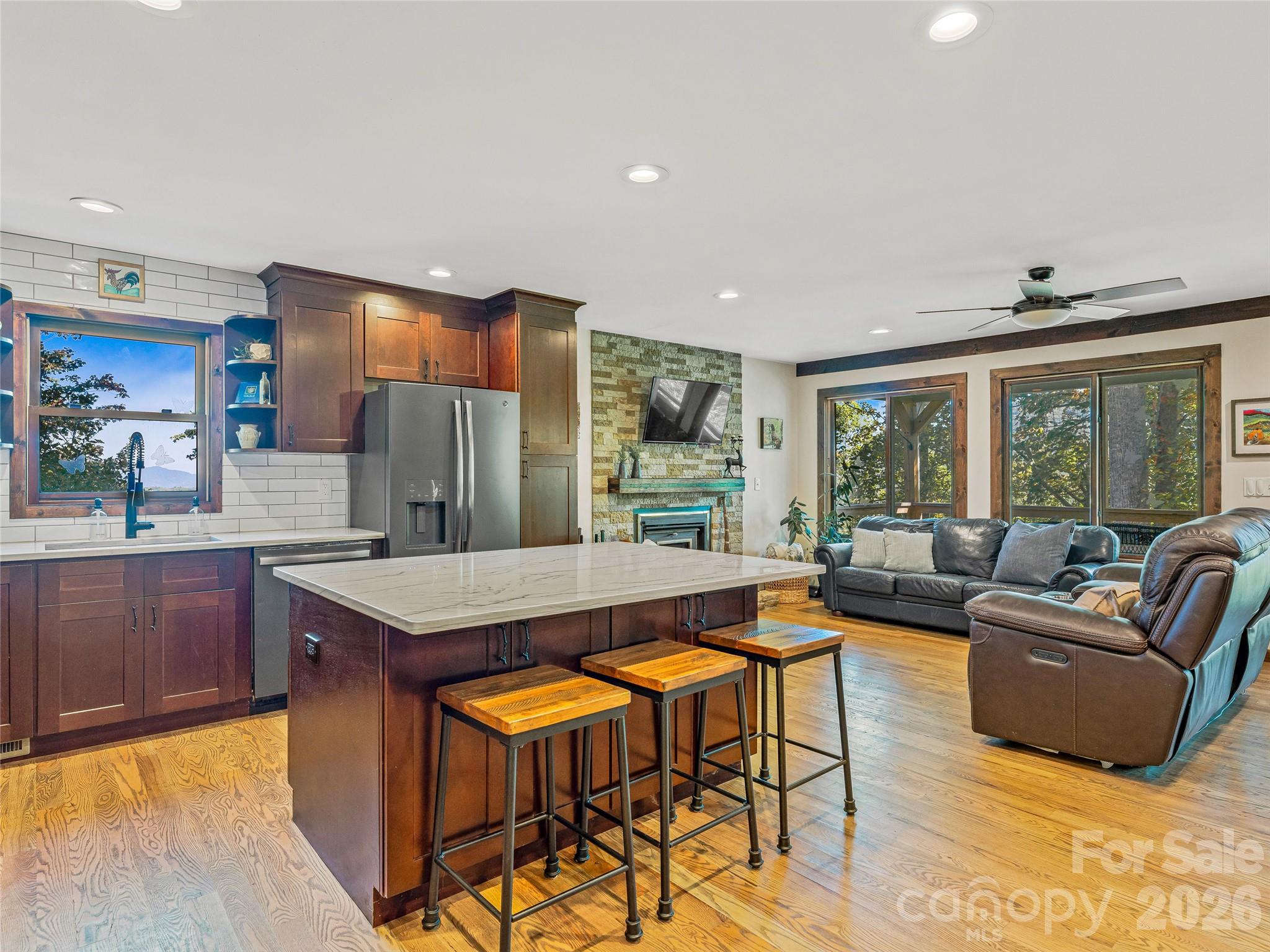 382 Black Oak Cove Road Property Photo 13