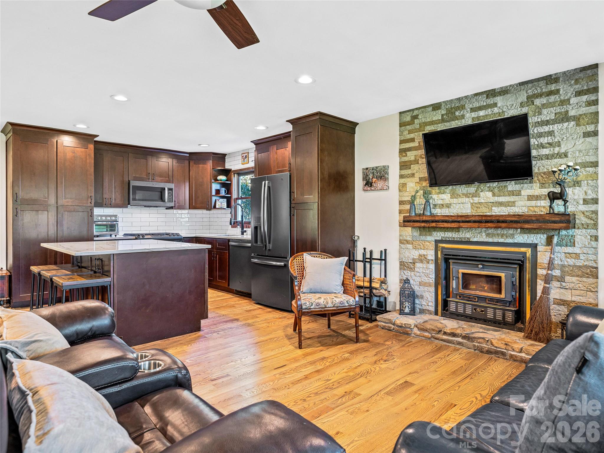 382 Black Oak Cove Road Property Photo 14