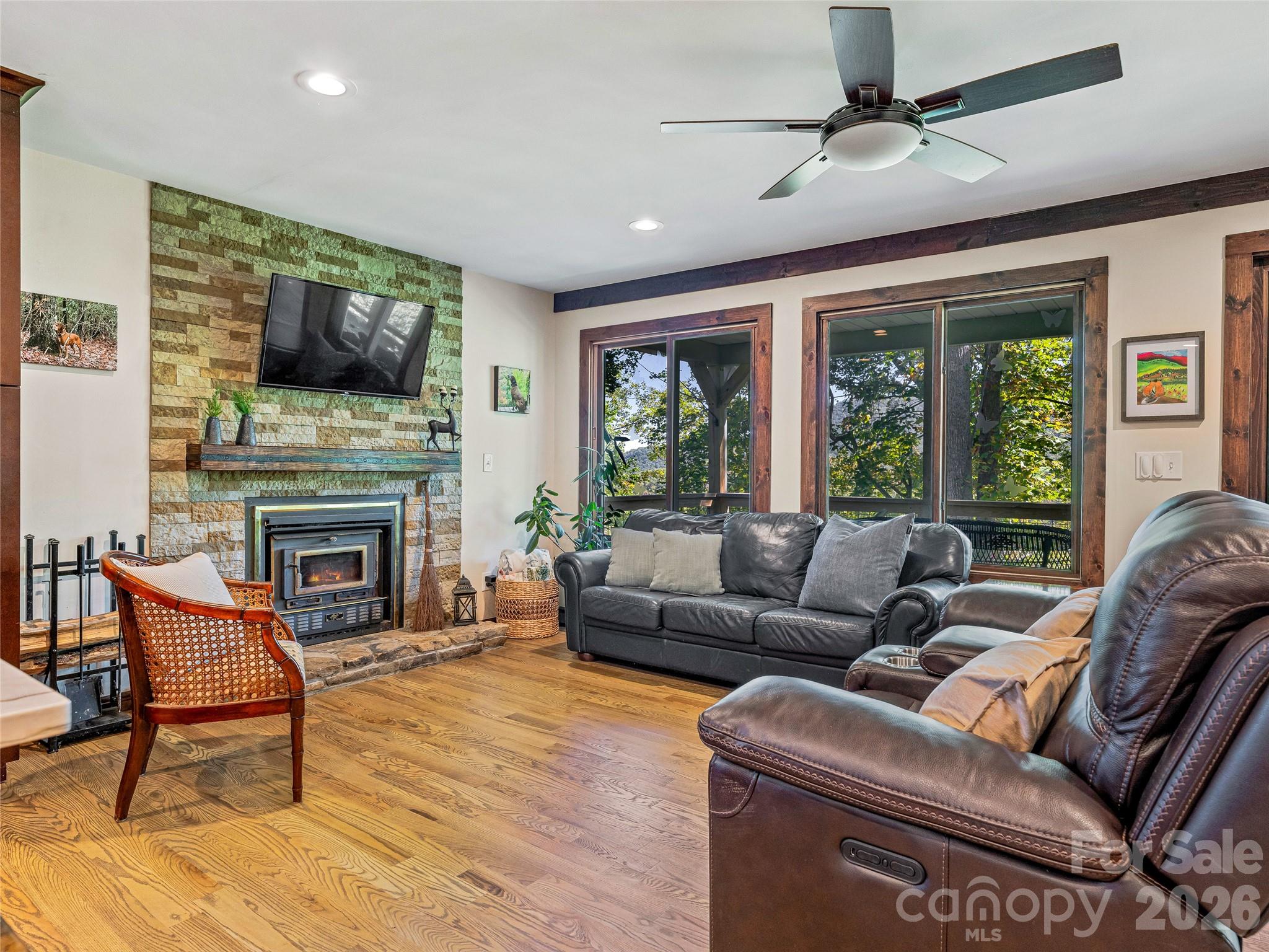 382 Black Oak Cove Road Property Photo 16
