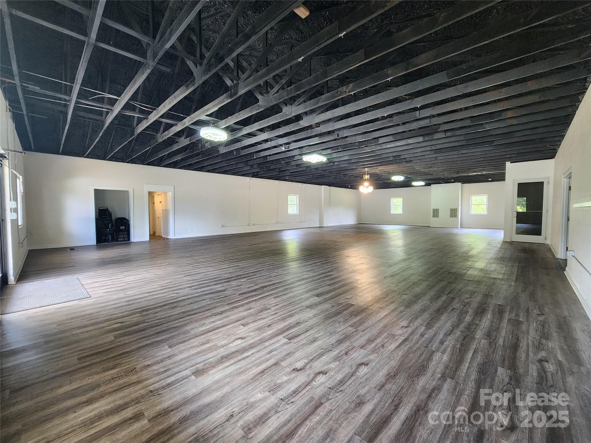 4515 Beaty Road Property Photo 5