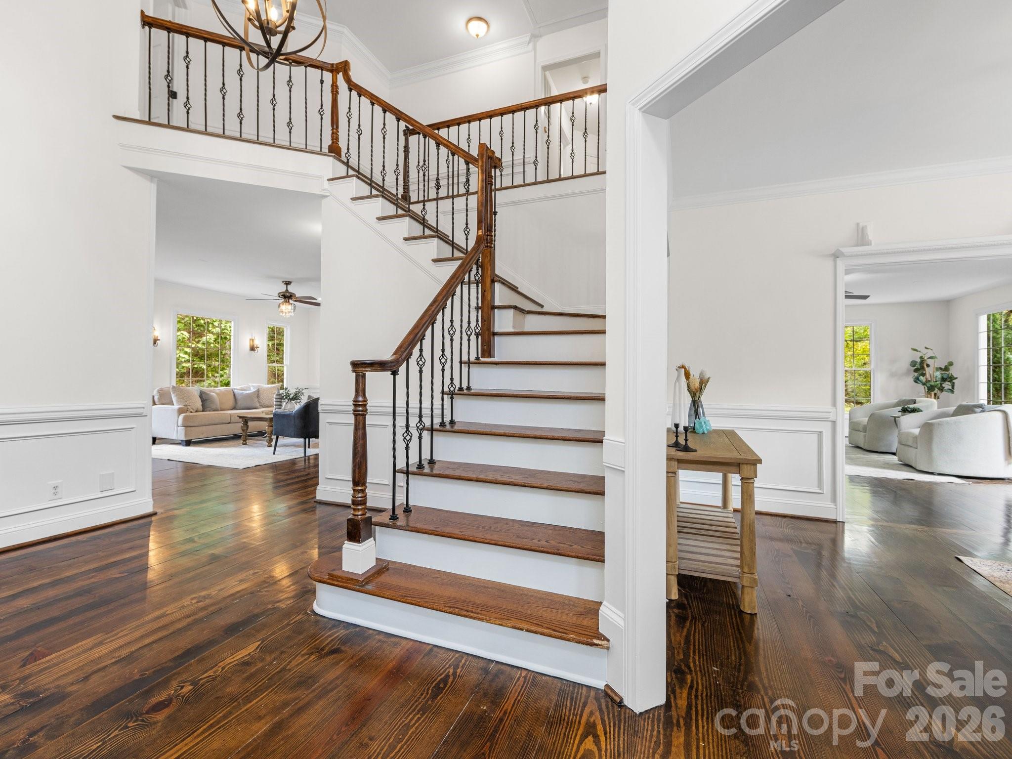 5619 Mountain Point Lane Property Photo 4